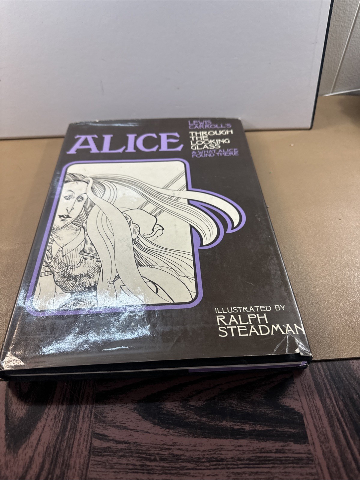 Ralph Steadman ALICE THROUGH THE LOOKING GLASS. 1sr HC US LEWIS Carrolls 197