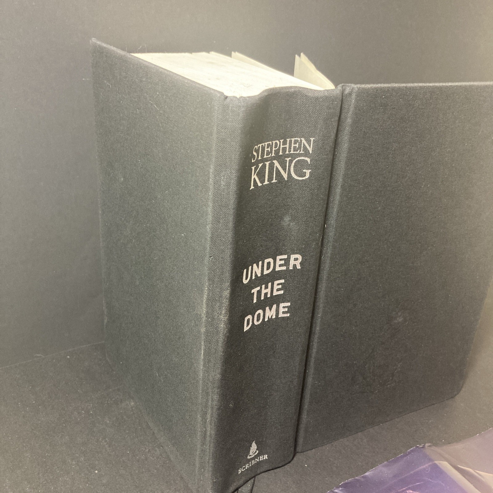 LIMITED COLLECTOR’S EDITION HARDCOVER Under the Dome by Stephen King – SEE DESCR