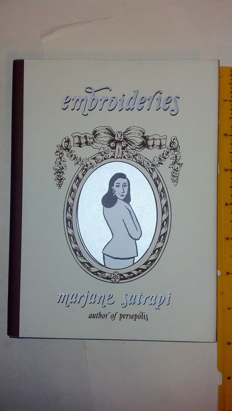 Embroideries – hardcover Satrapi, Marjane