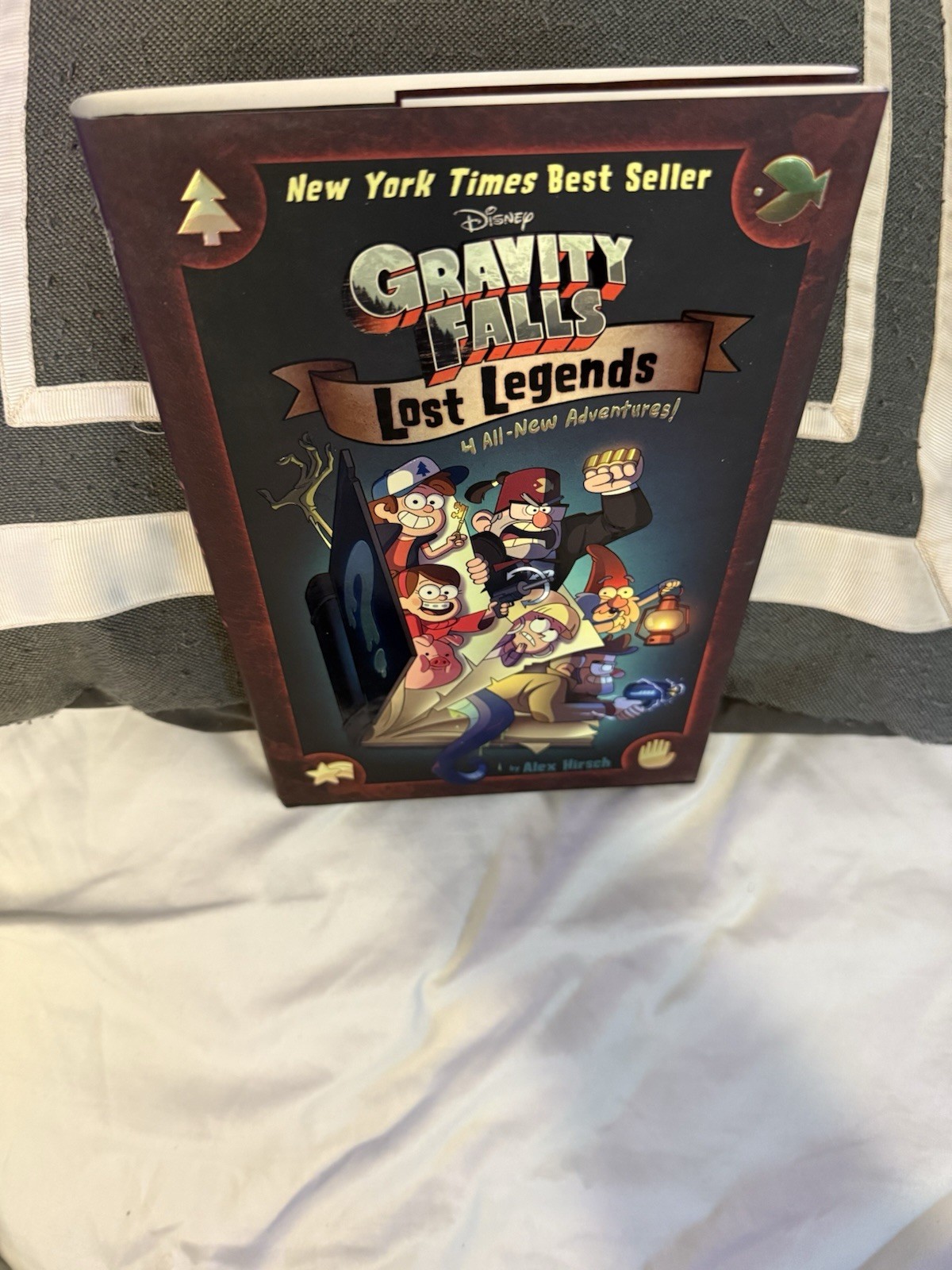 Gravity Falls: Lost Legends : 4 All-New Adventures! by Alex Hirsch (2018,…