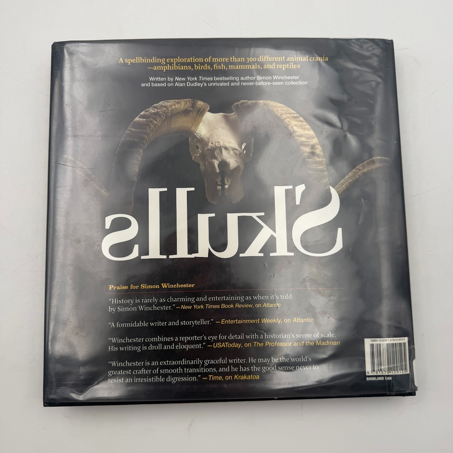 Skulls : An Exploration of Alan Dudley’s Curious Collection by Simon Winchester