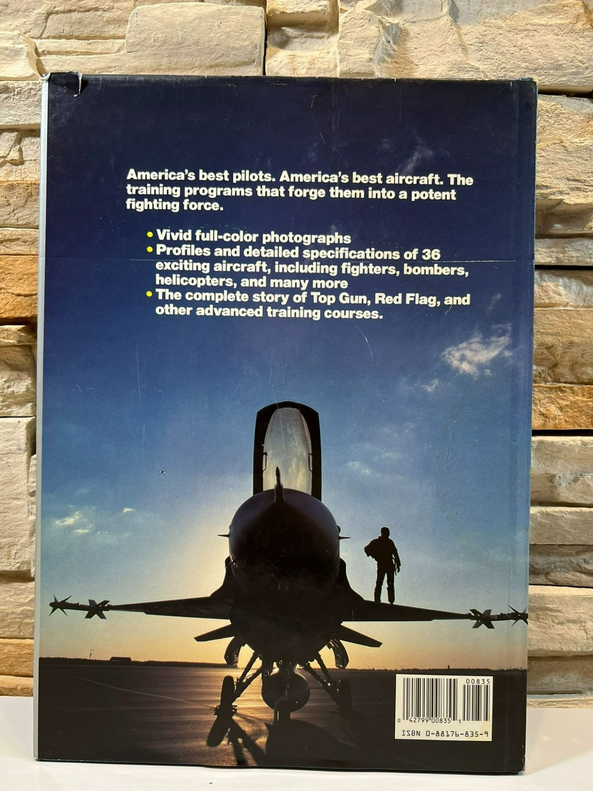The Complete Book of Top Gun by Andy Lightbody and Joe Poyer 1990 HCDJ
