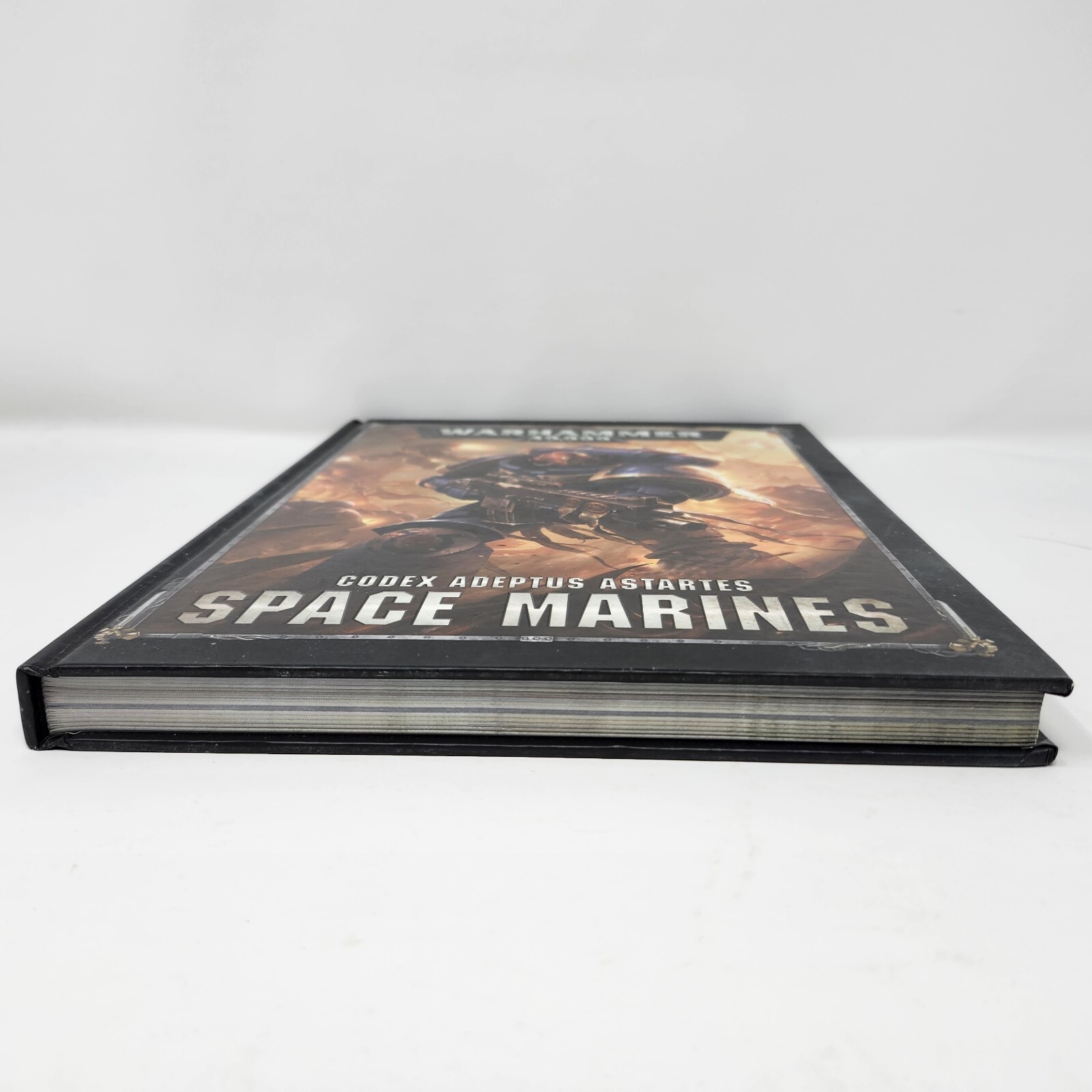 Warhammer 40k: Codex Adeptus Astartes: Space Marines 2017 Hardcover.