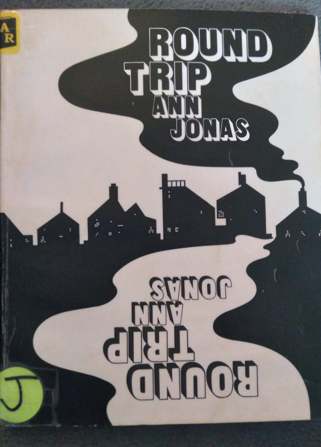Round Trip by Ann Jonas (Scholastic, 1983) Ex-Library