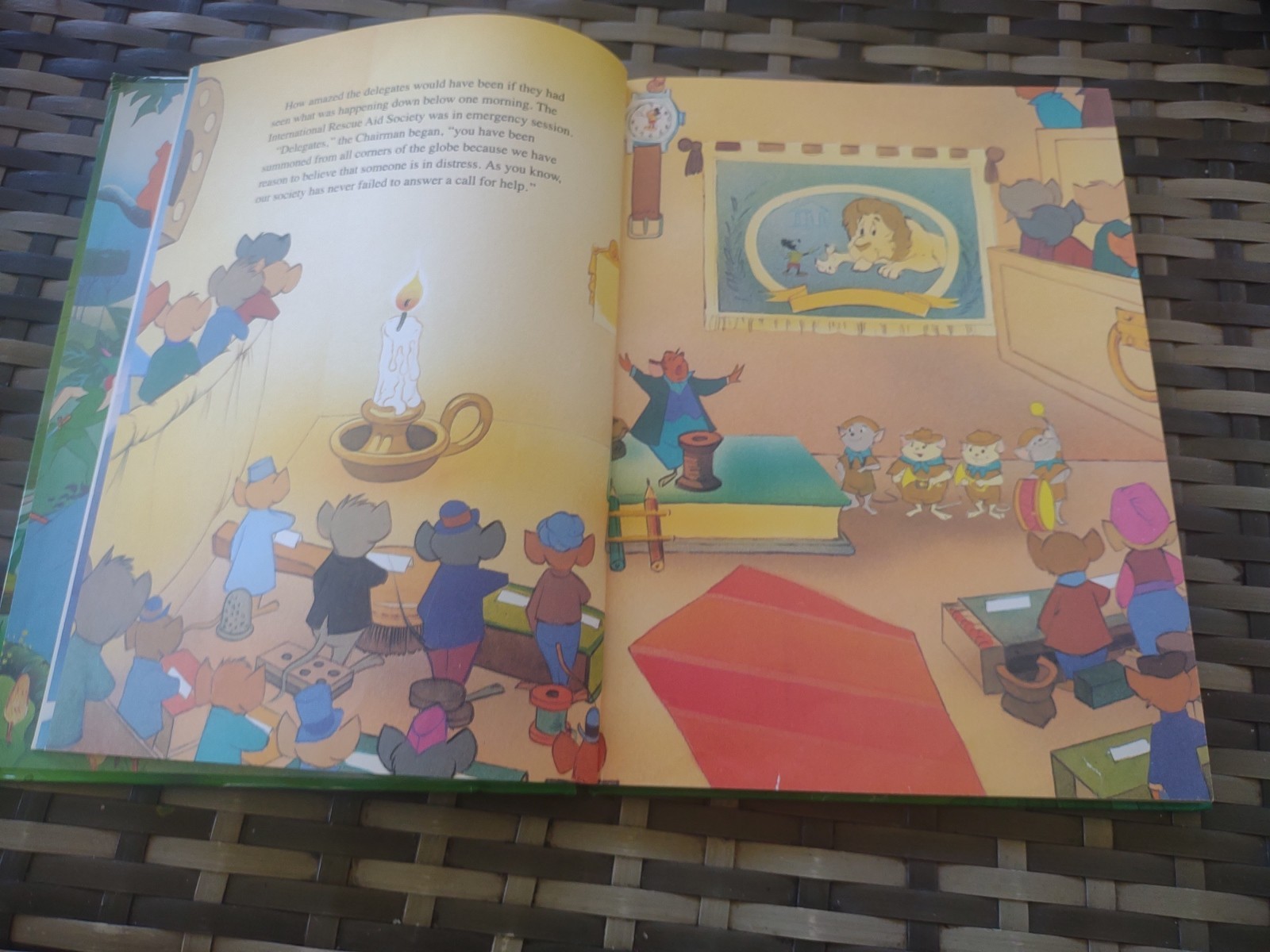 Rescuers by Disney Staff (1989, Hardcover)