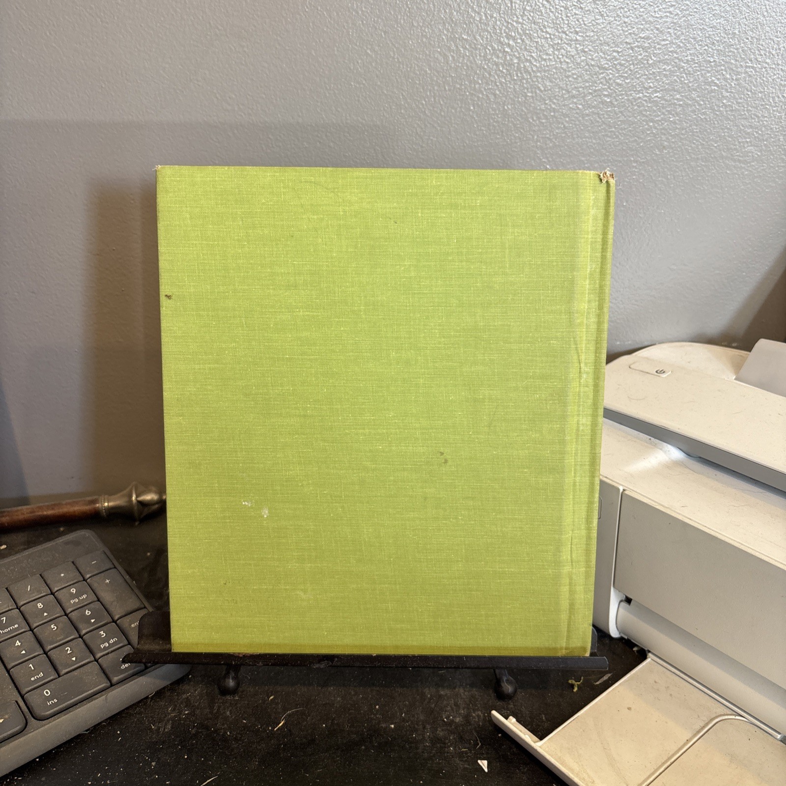 Leonard Discovers Africa By Gene Darby. 1967 HC Edition