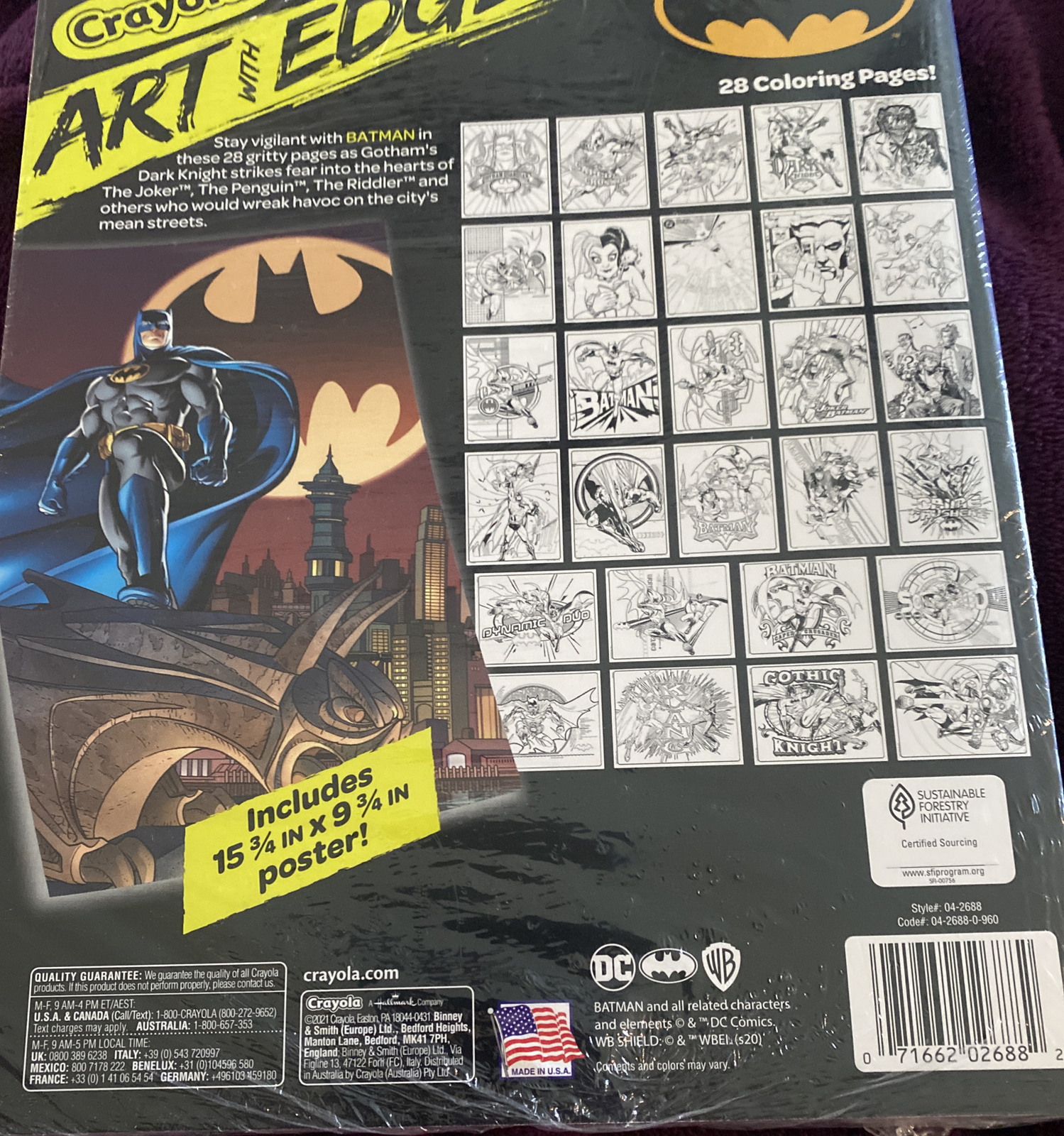 Crayola- Art With Edge -Batman Coloring Book- 28 Pages + Poster- New Sealed!