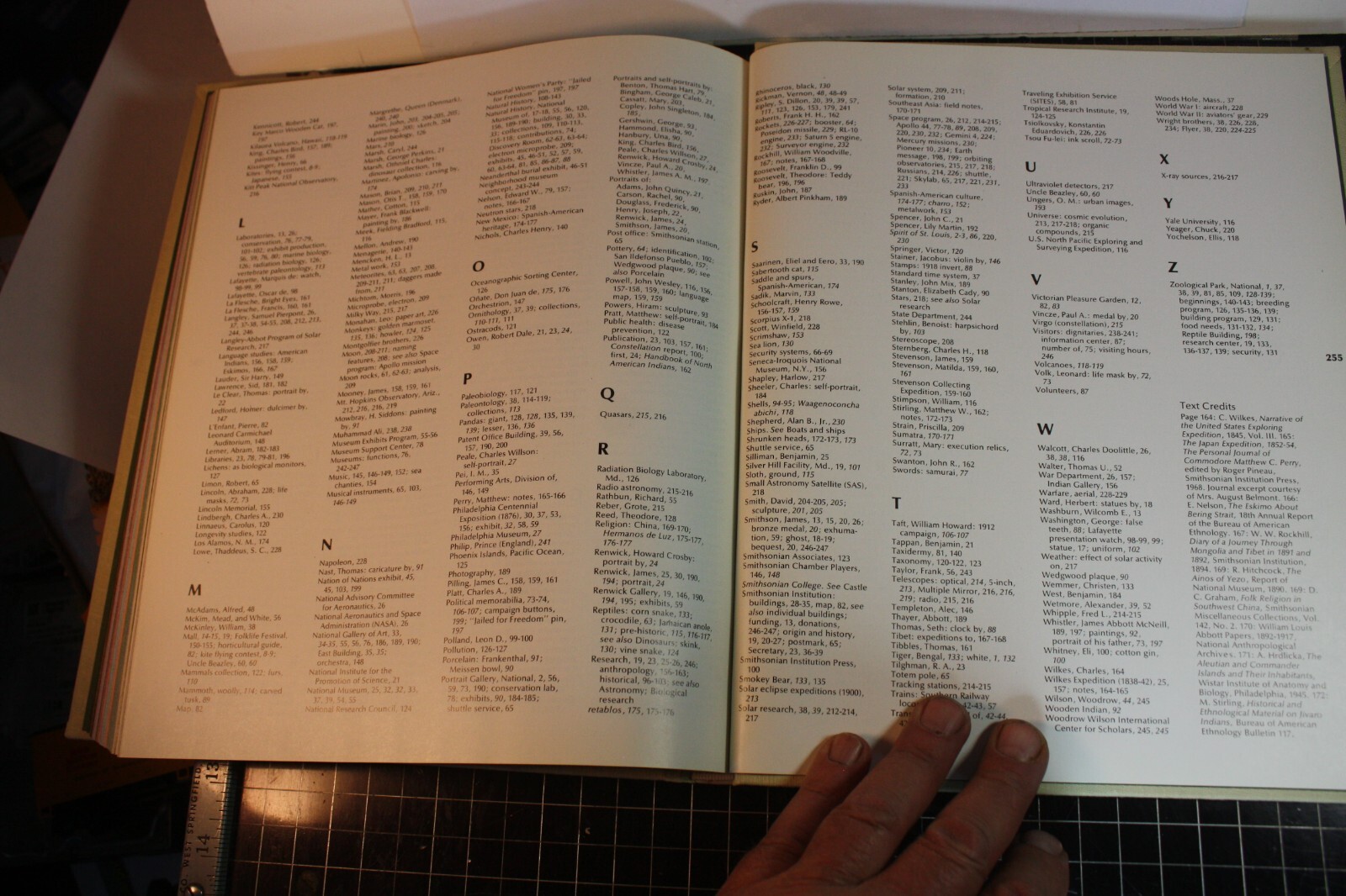 The Smithsonian Experience by The Smithsonian Institution 1977 256 pgs (080864)