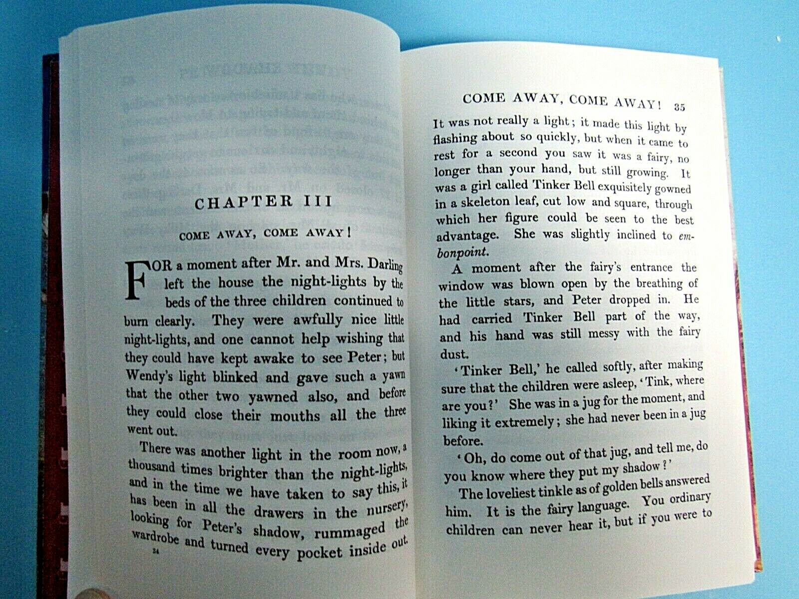 1999 EDITION PETER PAN 267-PAGE HARDCOVER BOOK BY SIR JAMES M. BARRIE