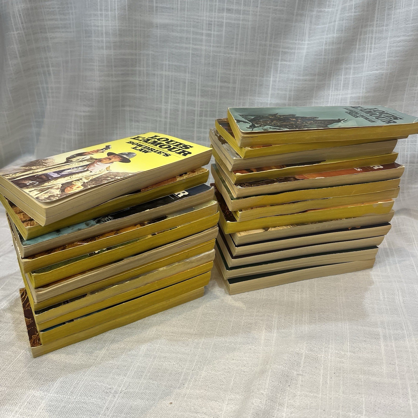 Vintage Louis L’Amour LOT of 24 Western Paperback Books
