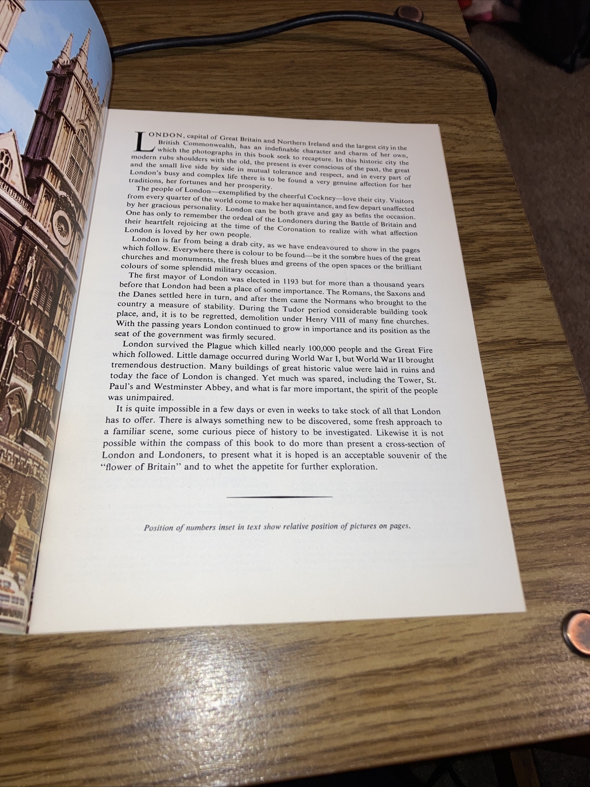 1970s Look At London In Colour pictorial booklet, Jarrold & Sons 9-3/4″ x 7-1/8″