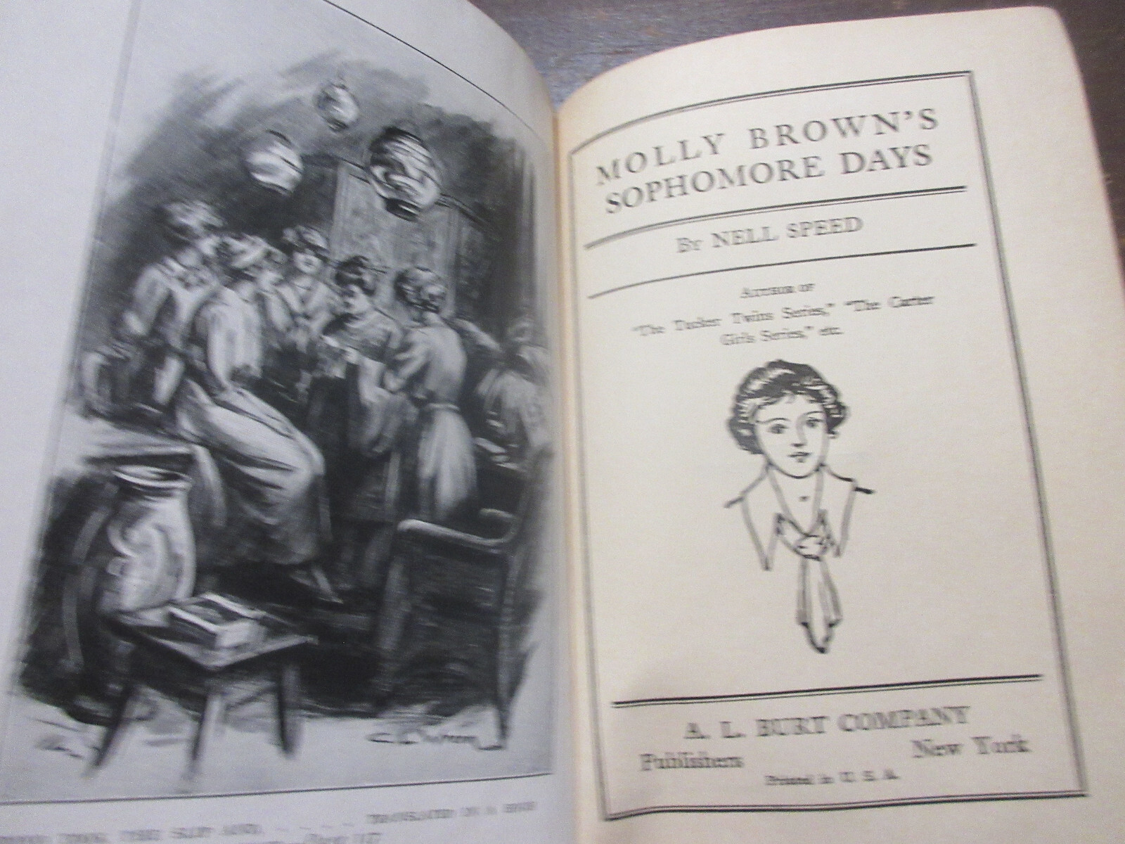 MOLLY BROWN’S SOPHOMORE DAYS 1912 – NELL SPEED – Dust jacket DJ