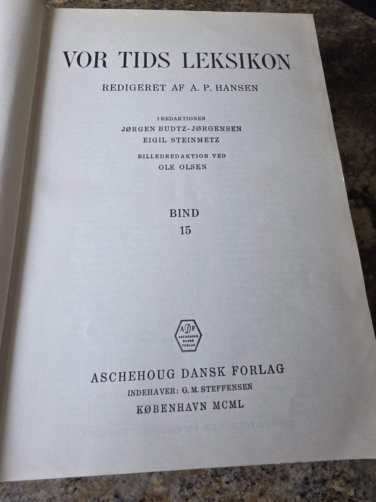 1950 Danish Encyclopedia Vor Tids Leksikon Vol 15-16 Illustrated Leather Bound