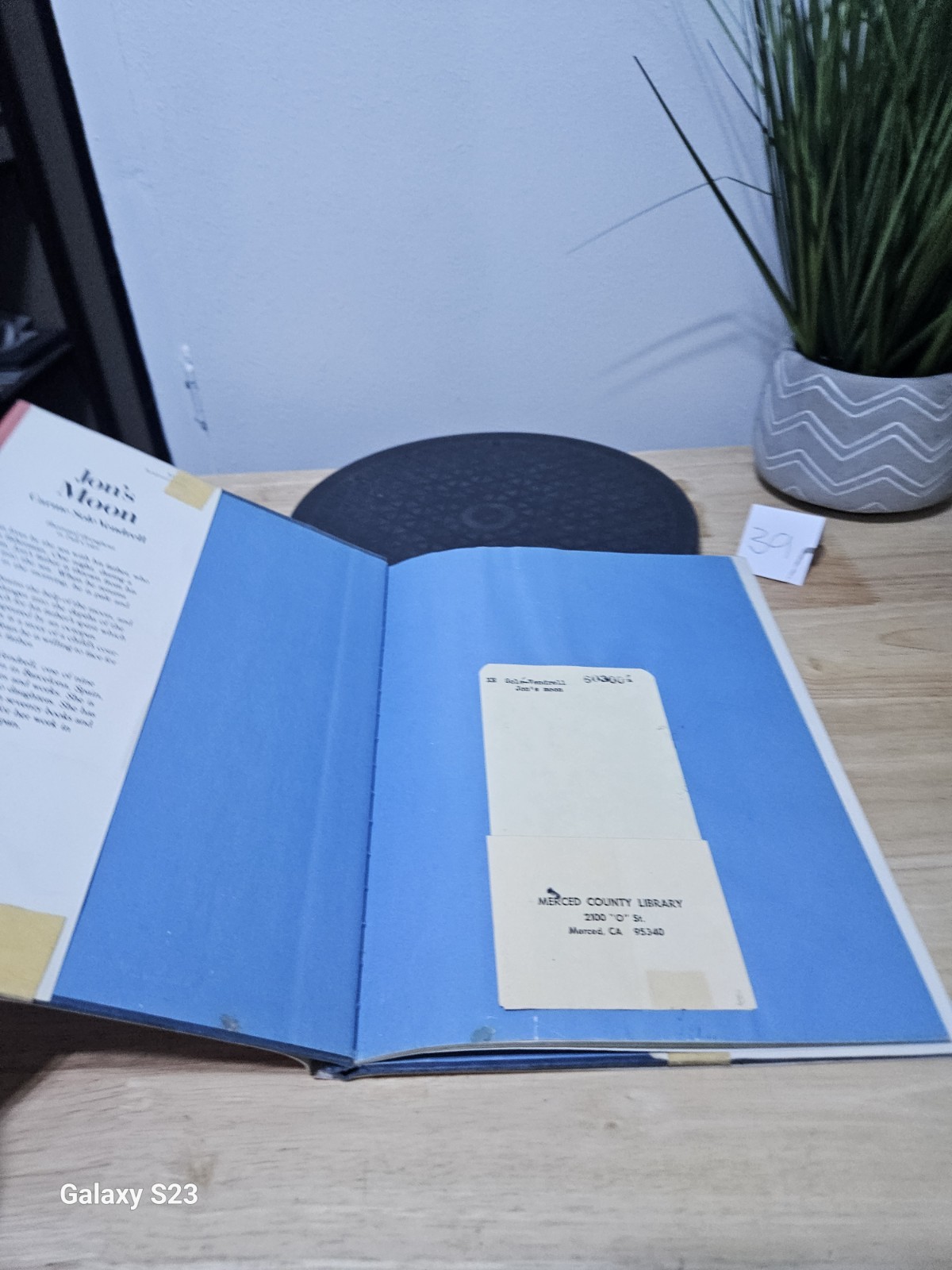Jon’s Moon by Carme Sole Vendrell 1982 First American Edition Hardcover