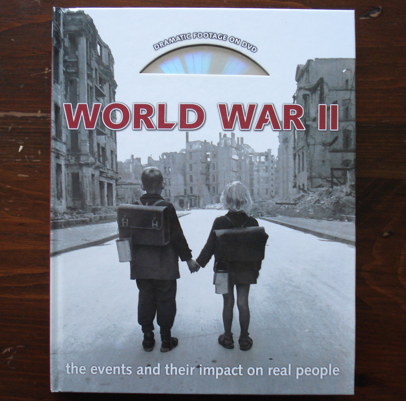 WORLD WAR II BY REG GRANT (2008 HARDCOVER EDITION) INCLUDES DVD