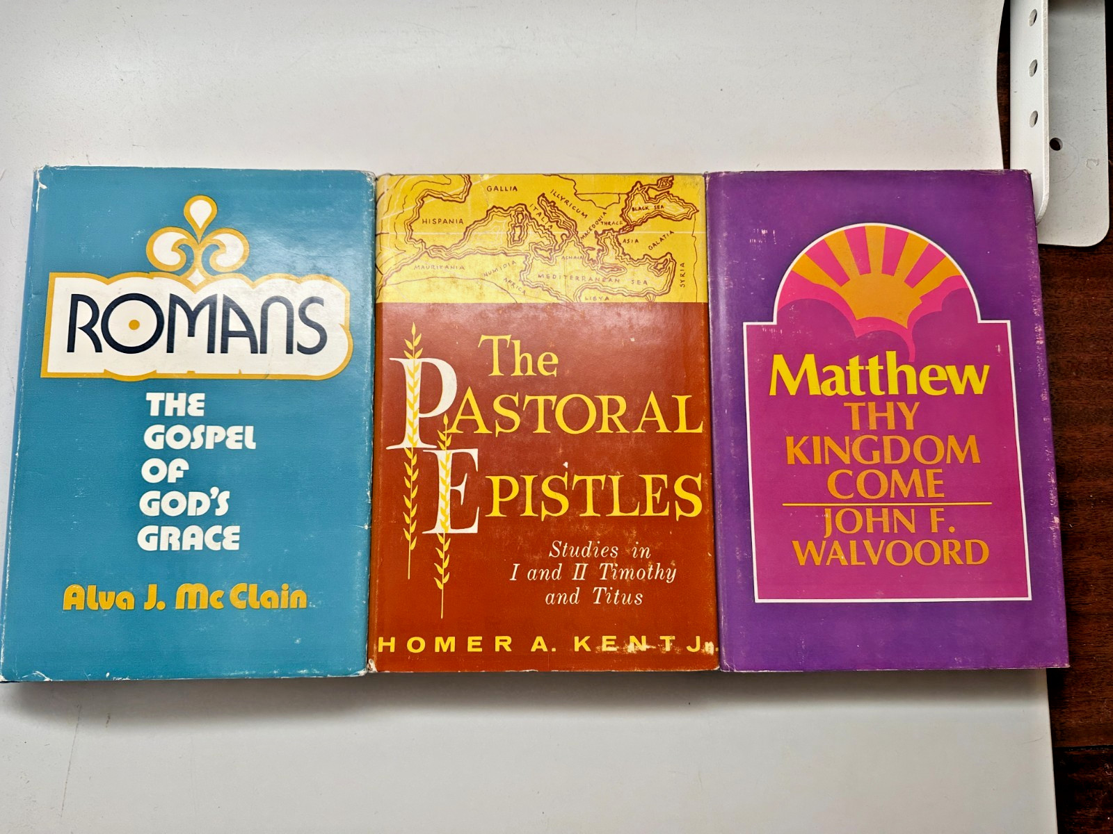 Moody Press 3-Vol LOT Commentaries, Romans, Walwoord, McCain, Theology, HCDJ VG