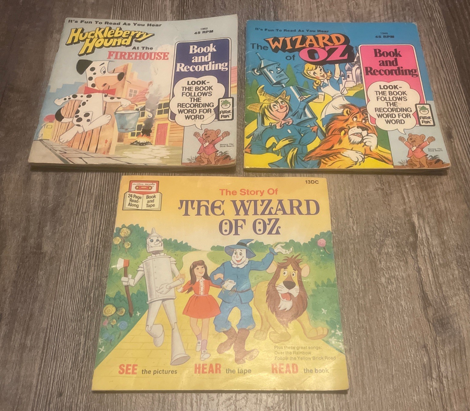 3 Vtg. Books & 2 Record 45 RPM Wizard Of OZ & Huckleberry Hound