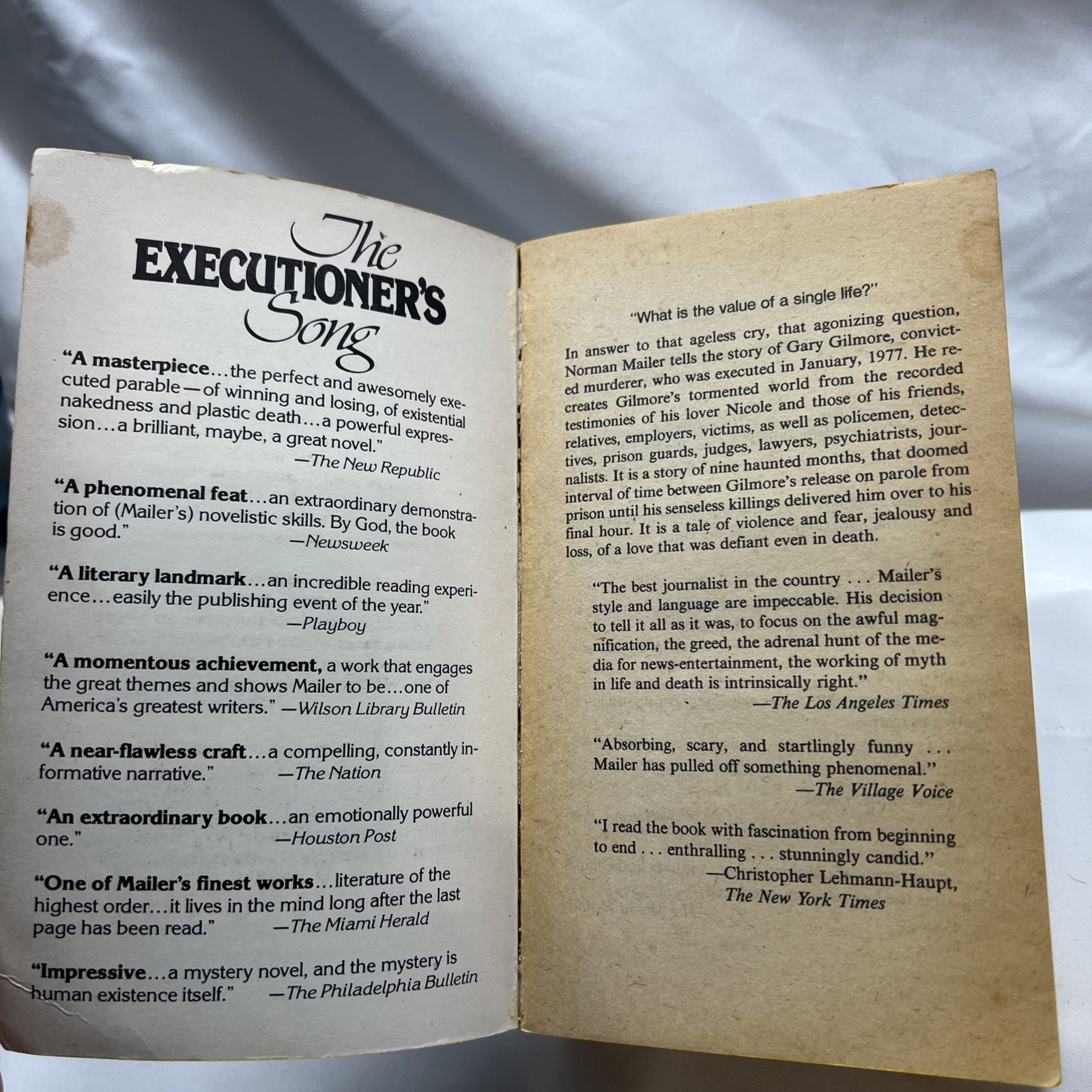 THE EXECUTIONER’S SONG by Norman Mailer 1979 Warner paperback