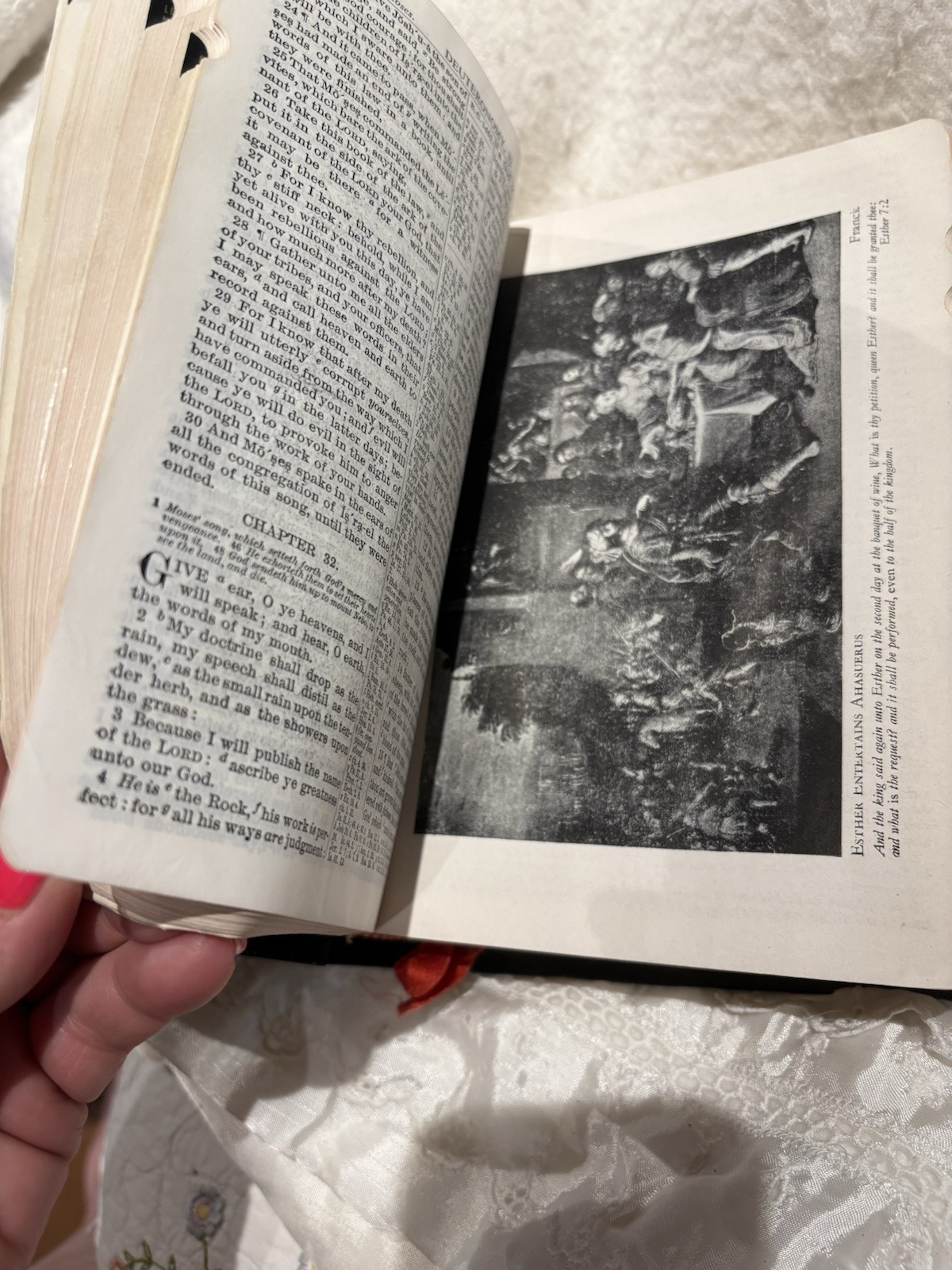 1963 Holy Bible KJV Self-Pronouncing Edition, Red Letter National Bible Press LN