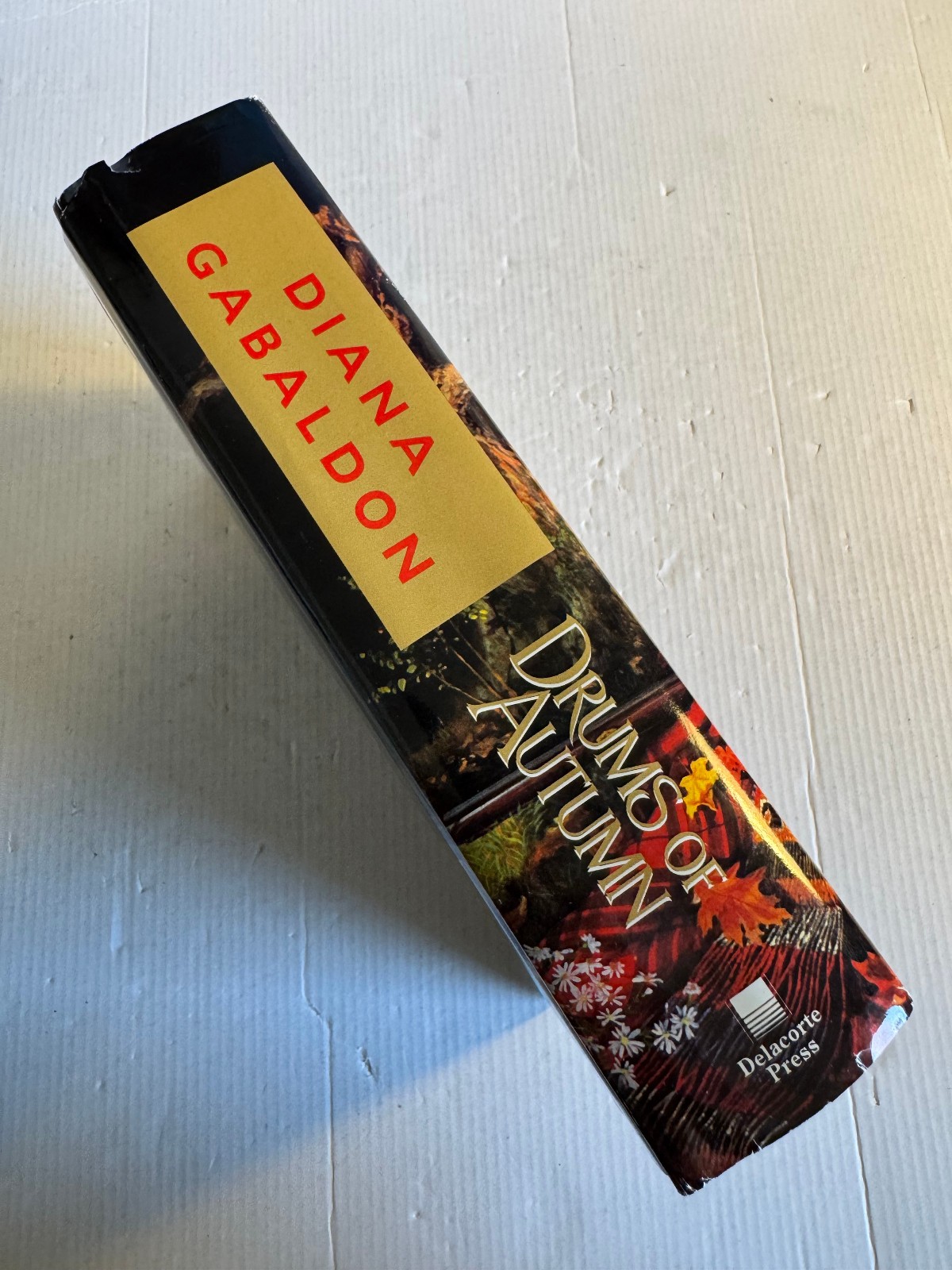 Drums of Autumn Diana Gabaldon HCDJ Very Good Delacorte 1997
