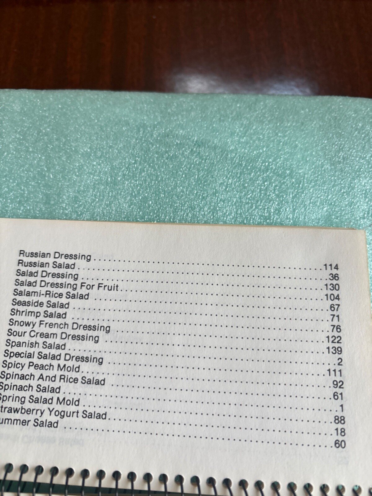 SALAD AND DRESSINGS RECIPE BOOK~POCKET BOOK 5.5×4”~147 RECIPES,147 PAGES