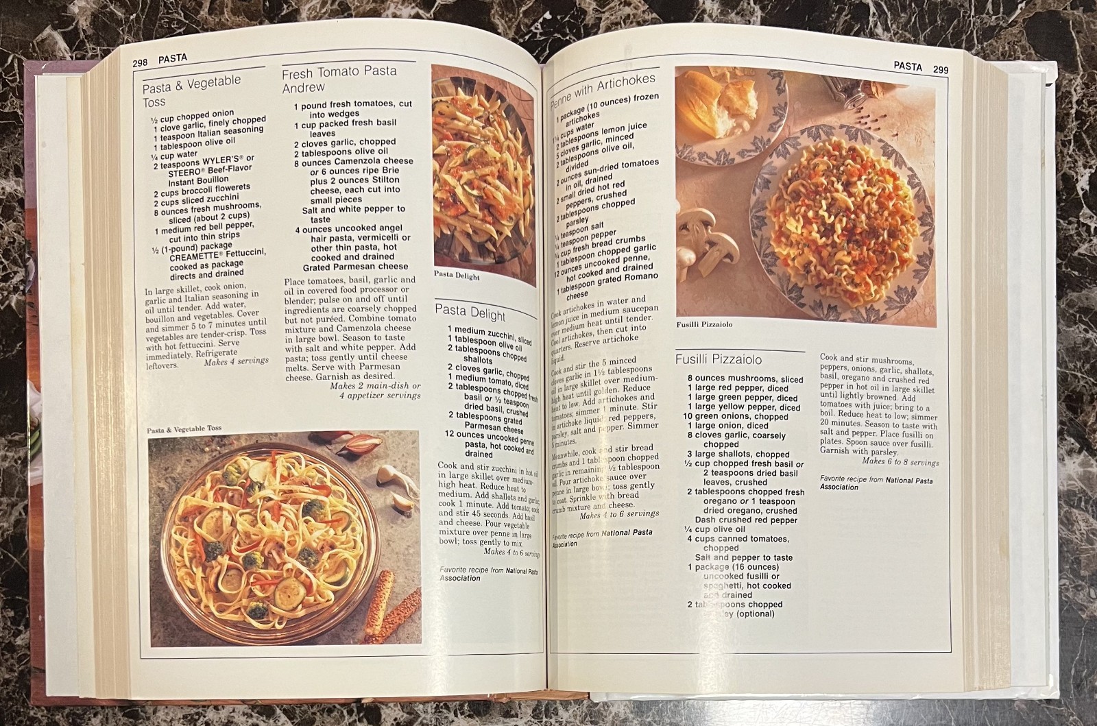 Great American Favorite Brand Name Cookbook Collector’s Edition 1993 – Very Good
