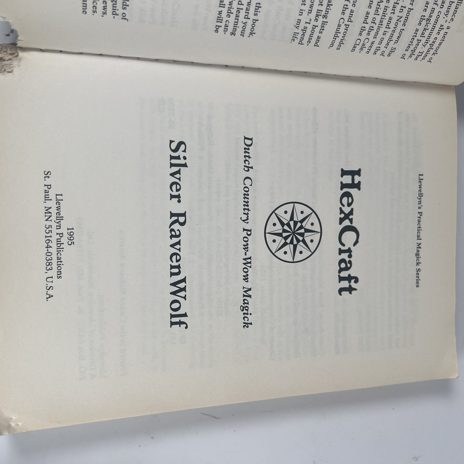 HexCraft: Dutch Country Magick (Llewellyn’s Practical Magick Series) HAS FLAW