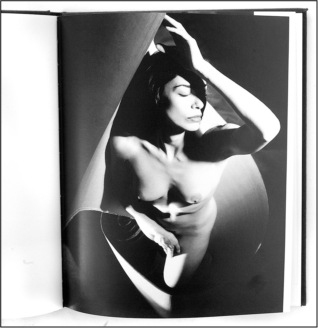 Great Unknowns : An Exquisite Collectoin of Black and White Photogtaphy