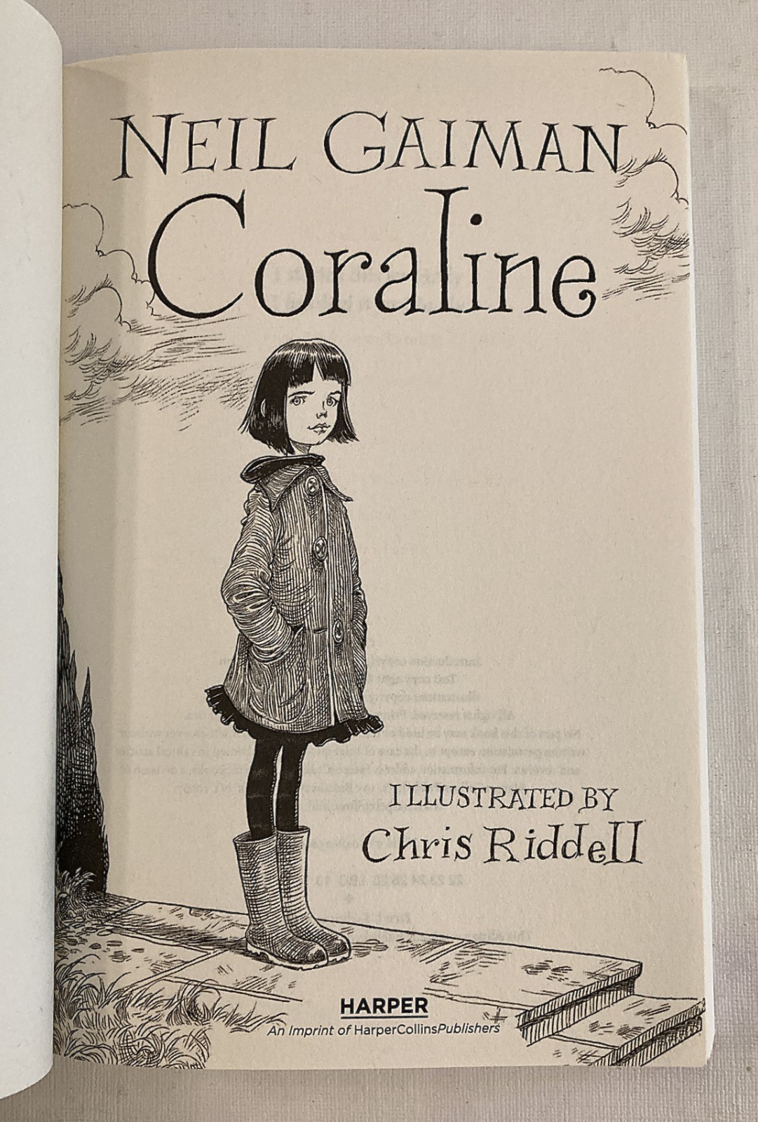 Neil Gaiman/Chris Riddell 3-Book Box Set Coraline/The Graveyard Book Like NEW