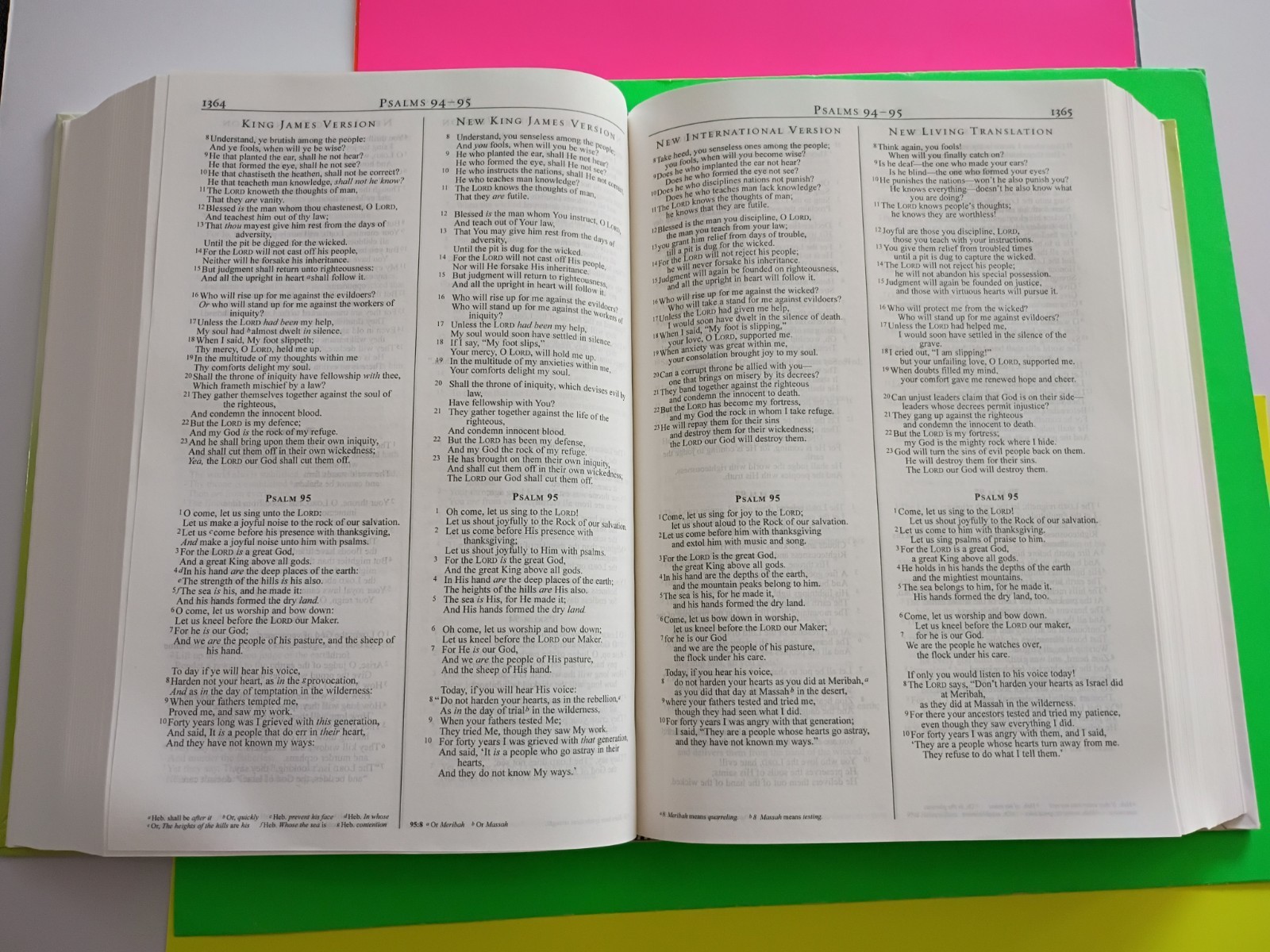Hendrickson Parallel Bible-PR-KJV/NKJV/NIV/NLT by Hendrickson Publishers…