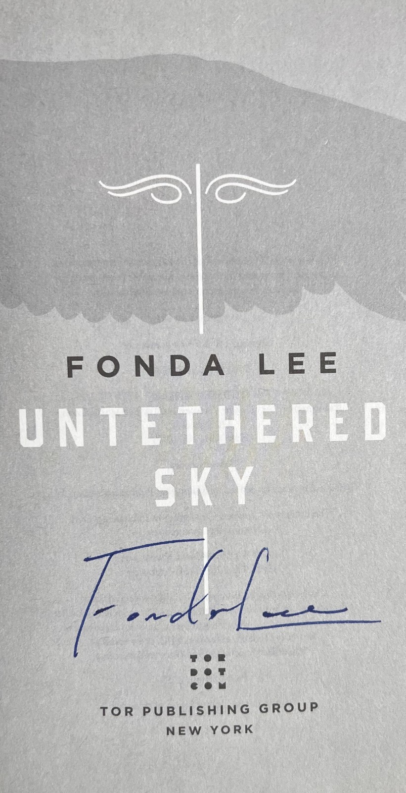 SIGNED ~ UNTETHERED SKY by Fonda Lee (2023, Hardcover) 1st/2nd