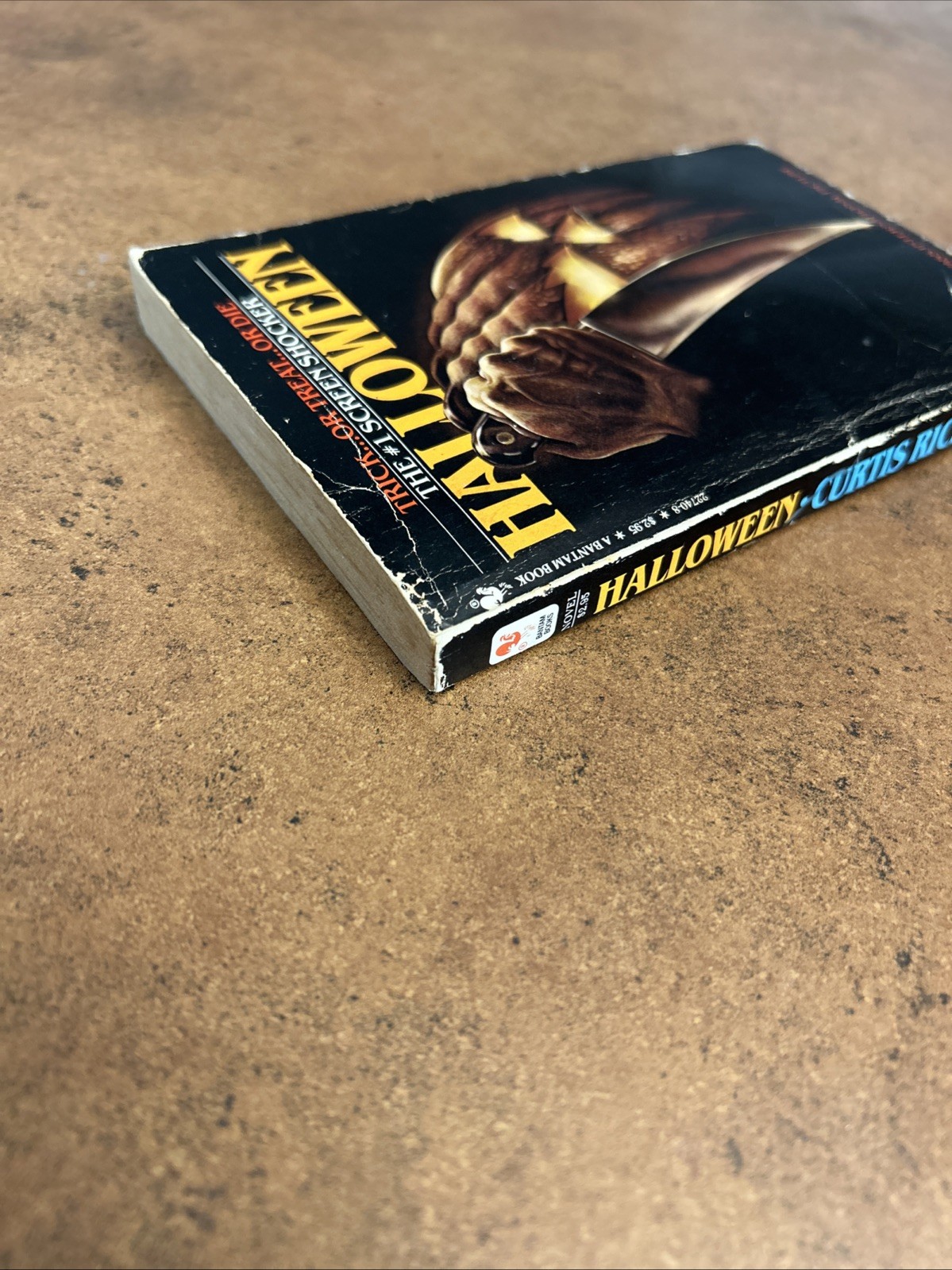 Halloween Movie Novelization by Curtis Richards A Bantam Book Paperback 1979