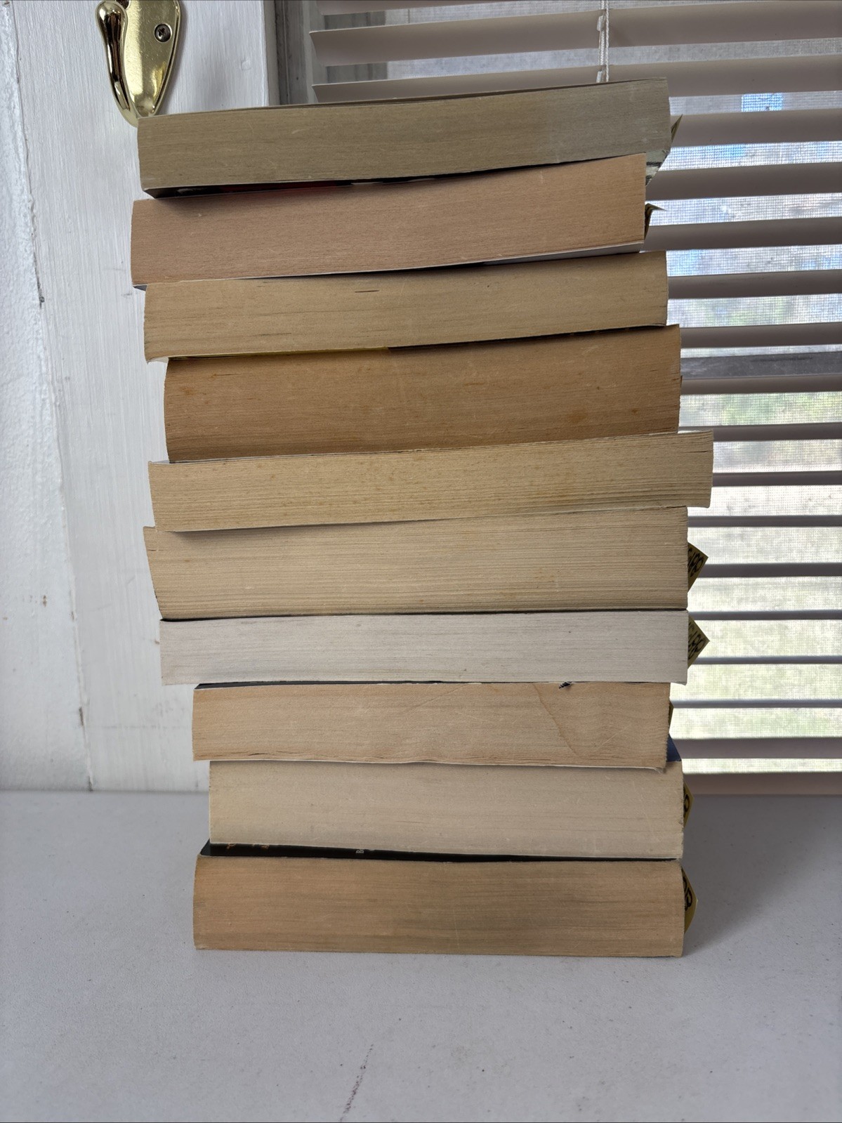 Lot of 10 – Mystery and Thrillers – Mixed Authors – FREE SHIPPING