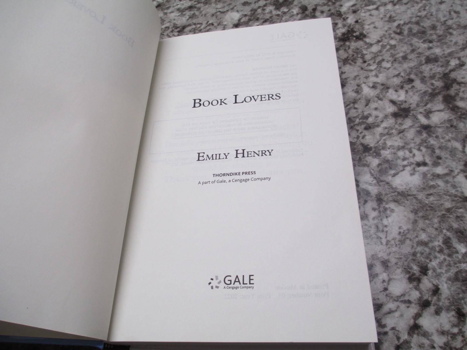 Book Lovers : Large Print – Emily Henry – Hard Cover