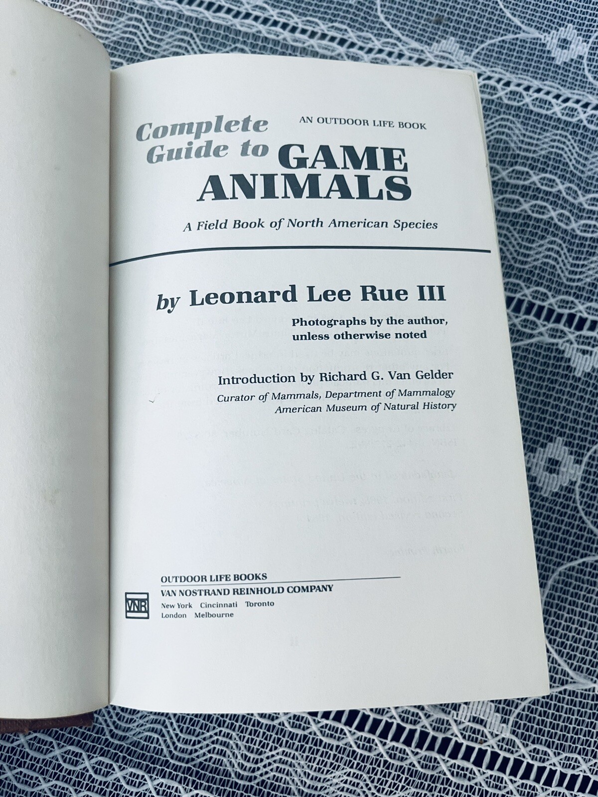 Outdoor Life Bks.: Complete Guide to Game Animals : A Field Book of North…