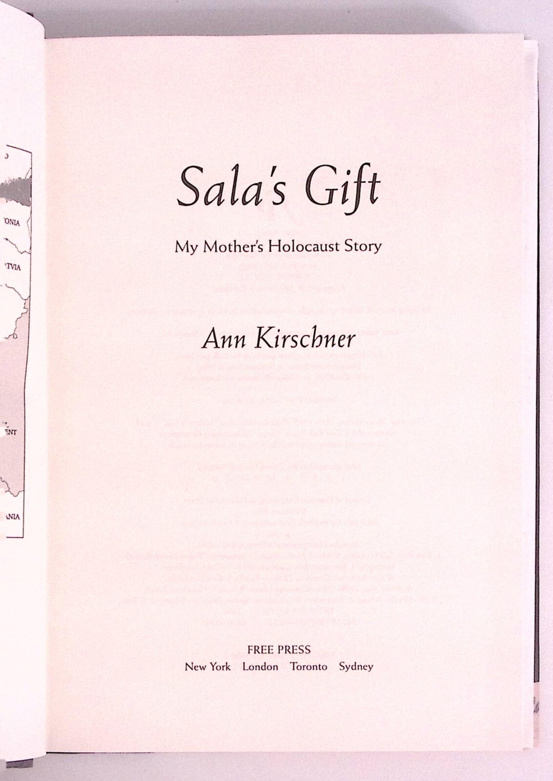 SALA’S GIFT ANN KIRSCHNER MY MOTHER’S HOLOCAUSE STORY HARDBACK DJ EXC B1395
