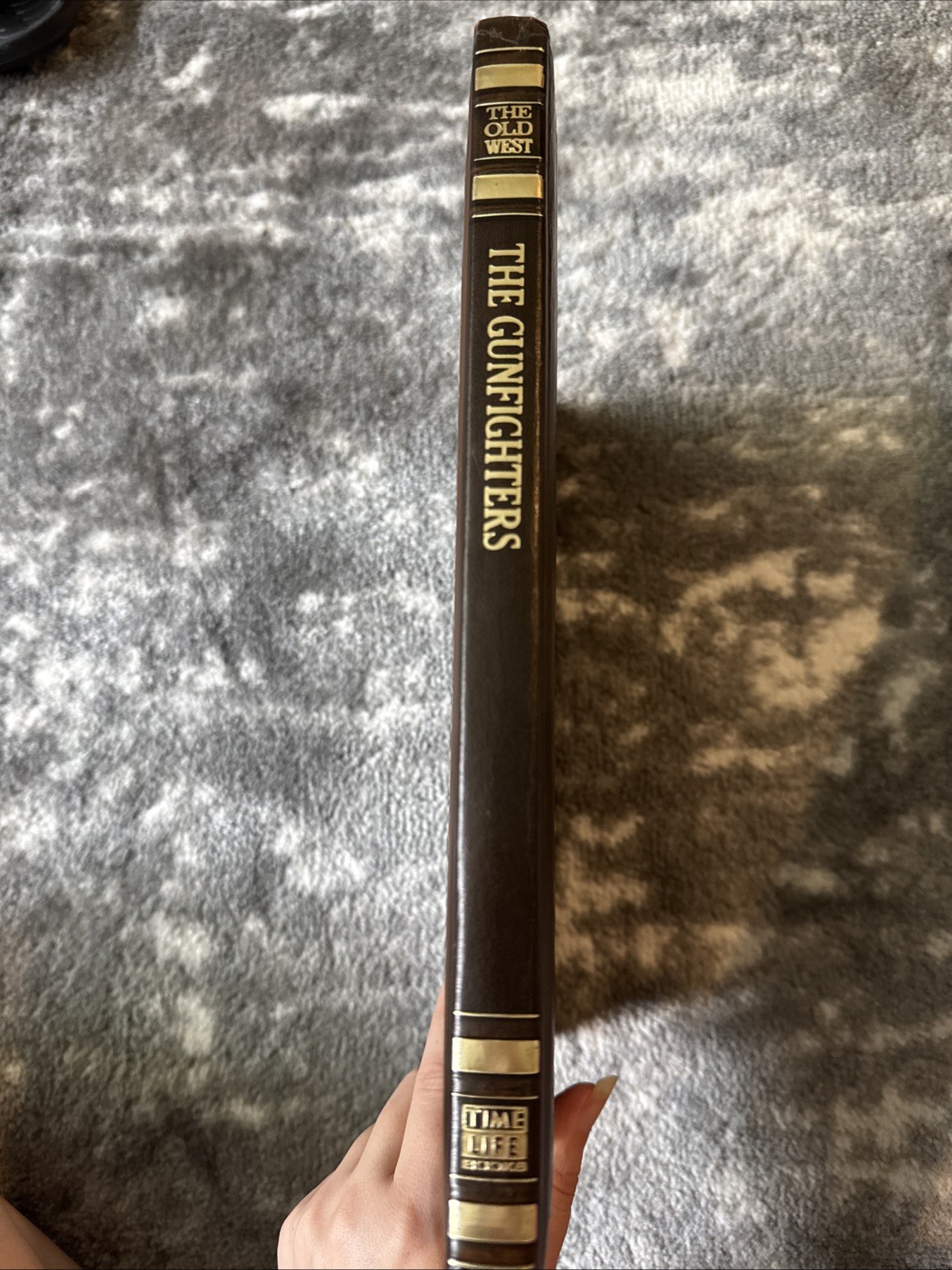 The Old West : THE GUNFIGHTERS, Faux Leather Bound, Hard Cover