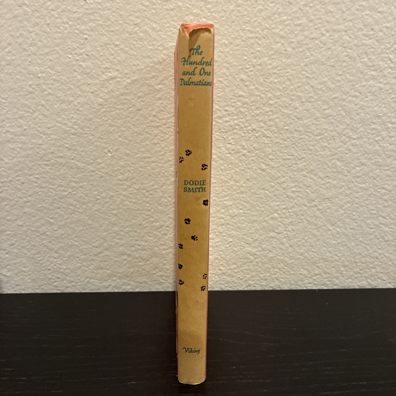 The Hundred and One Dalmatians – Dodie Smith – 1957 Book Club Edition – HCDJ