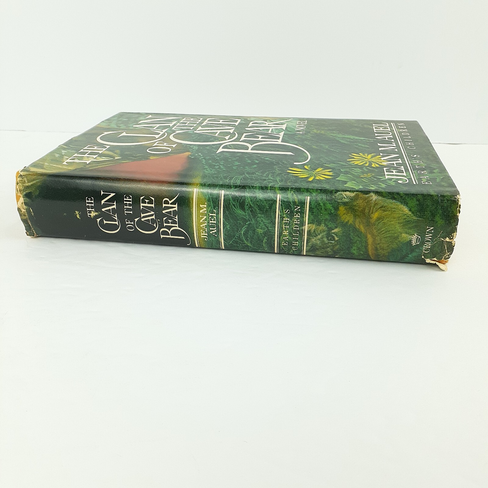 Clan Of The Cave Bear Jean M Auel Earths Children Book 1 Hardcover 1980