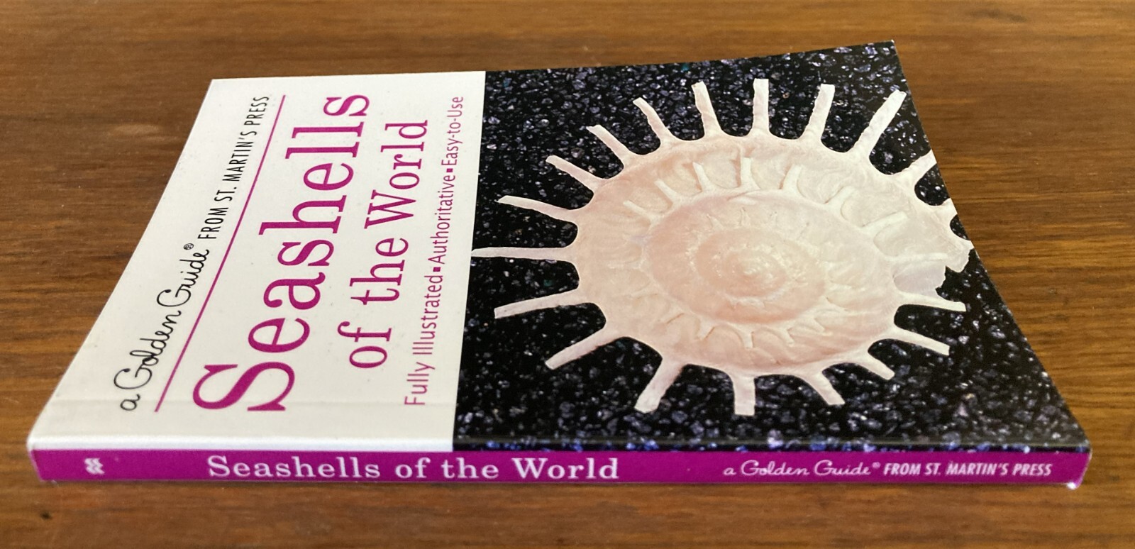 A Golden Guide from St. Martin’s Press Seashells of the World Life Tucker Abbott