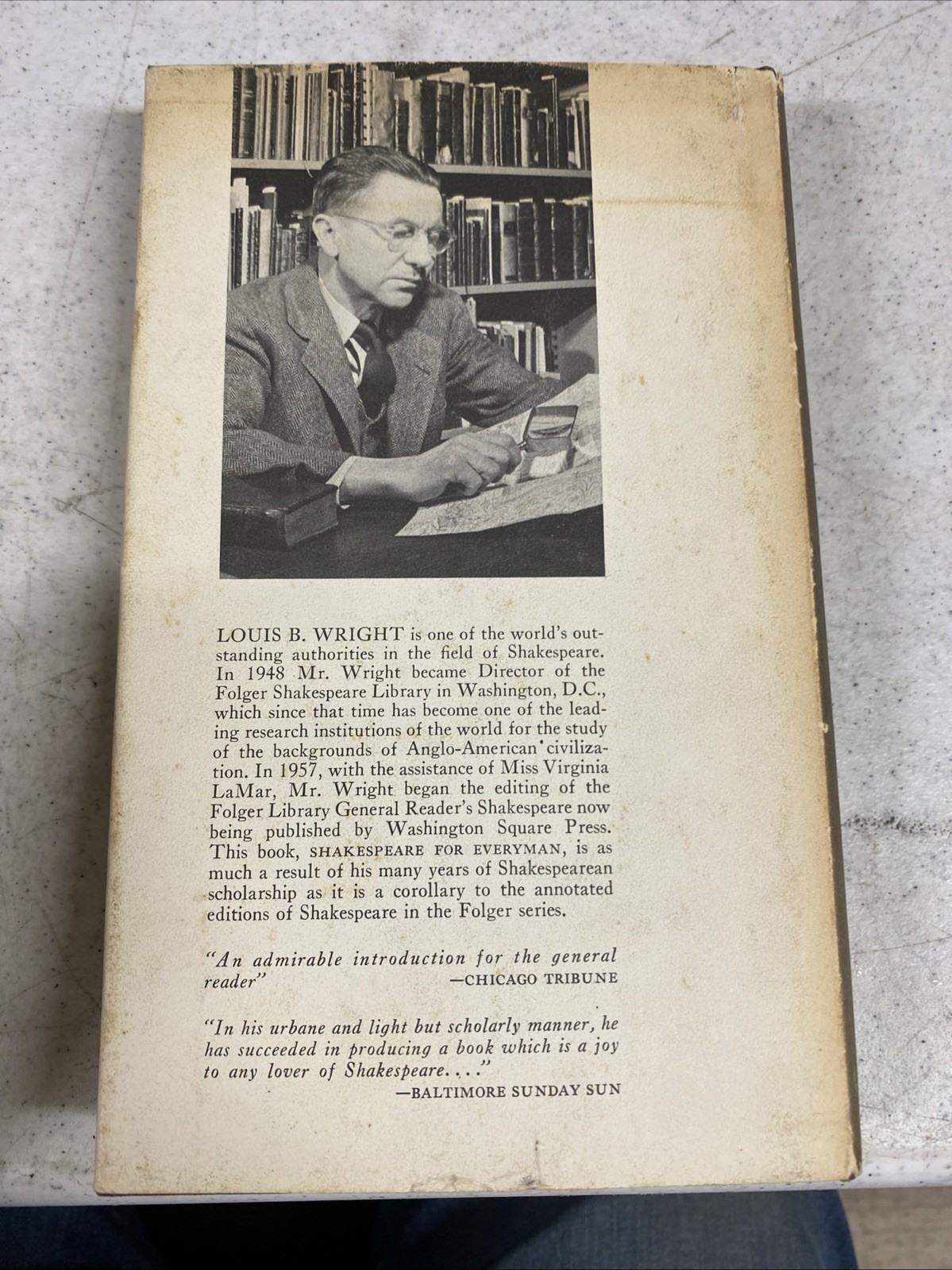 Shakespeare for Everyman by Louis B. Wright (1965, Washington Square Press)