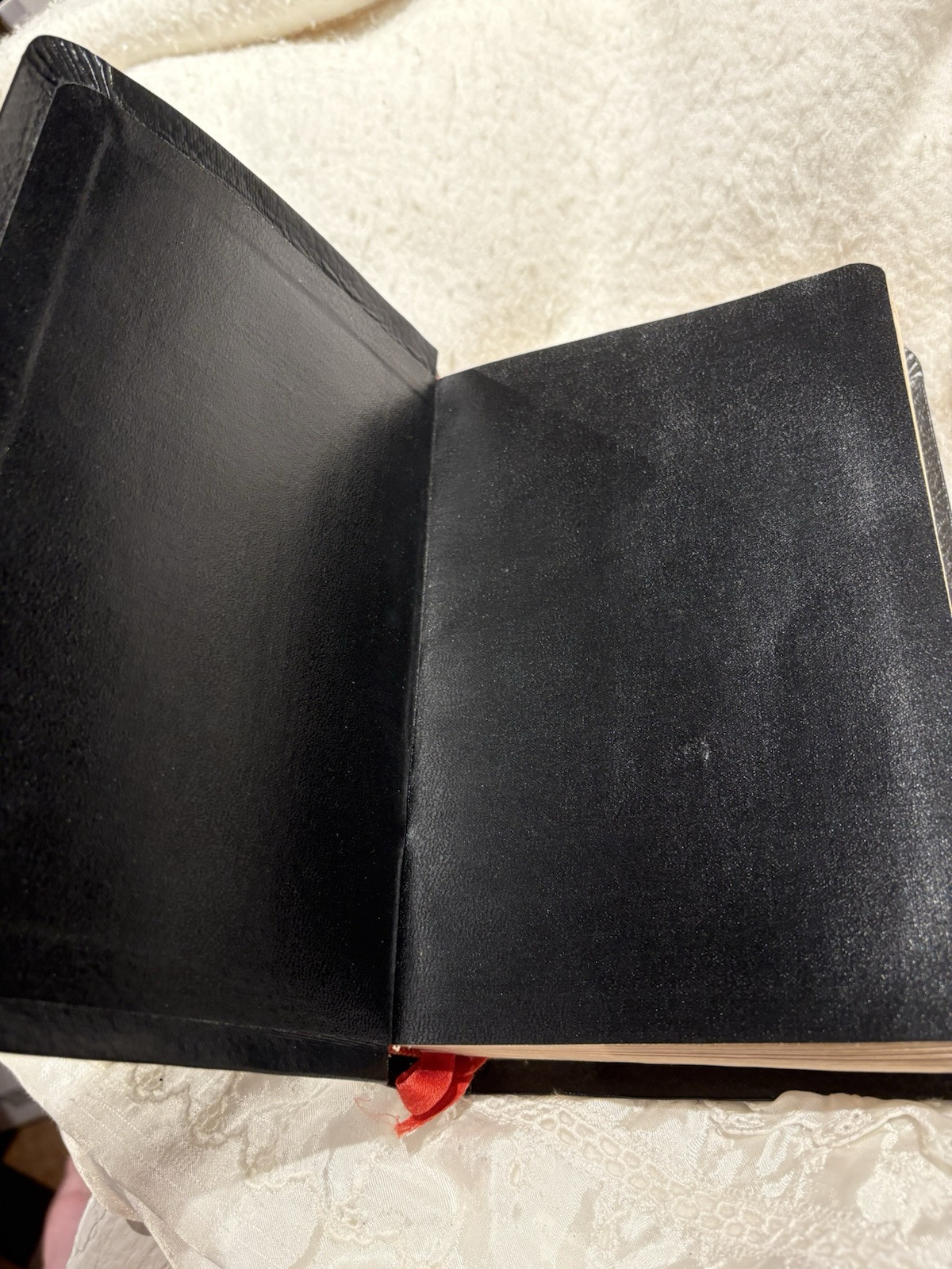1963 Holy Bible KJV Self-Pronouncing Edition, Red Letter National Bible Press LN