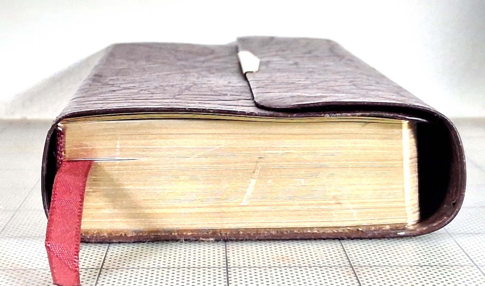 NKJV Holy Bible Compact Edition Bonded Leather Burgundy by Thomas Nelson Read!