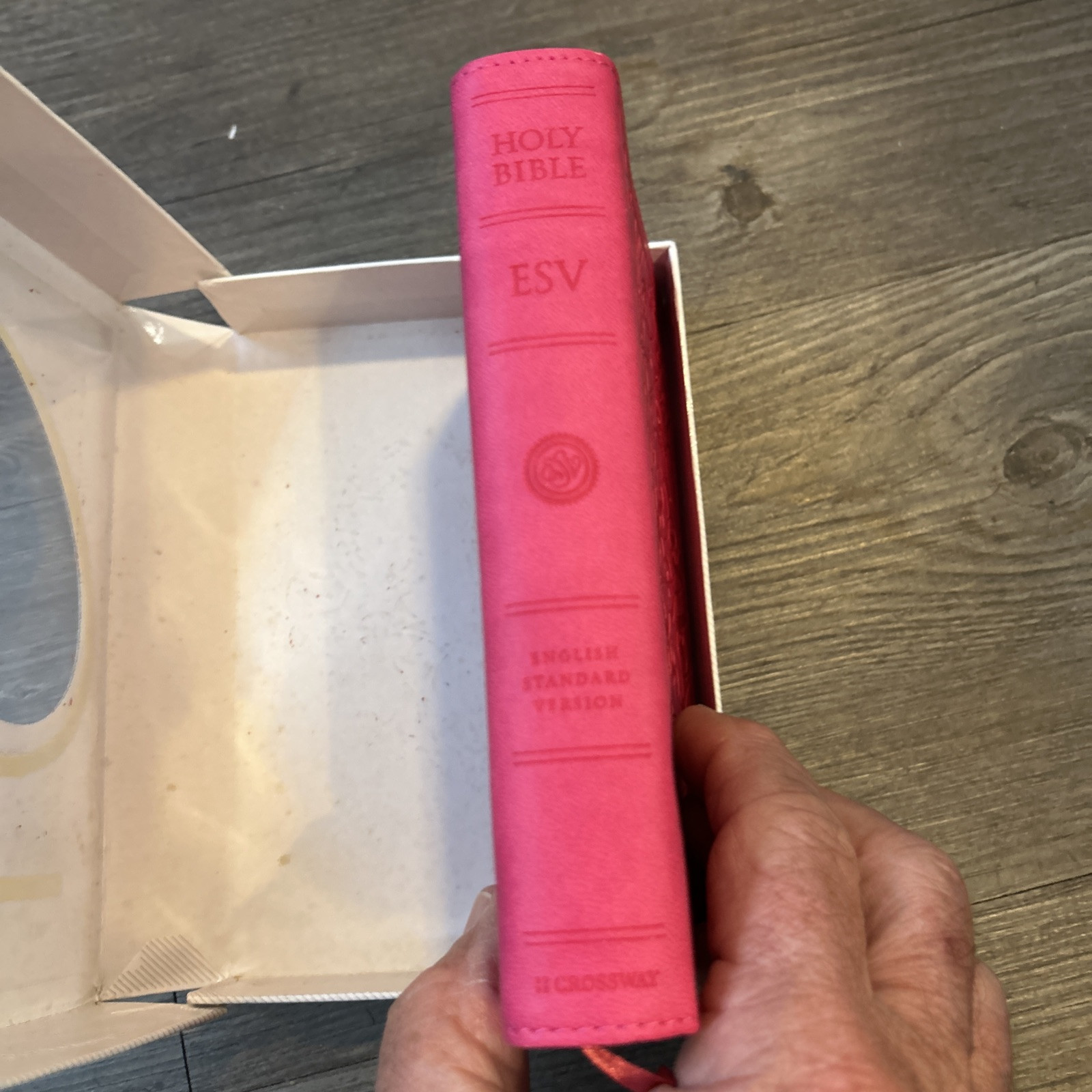 ESV Thinline Bible Floral IMITATION LEATHER 2014 by ESV Bibles