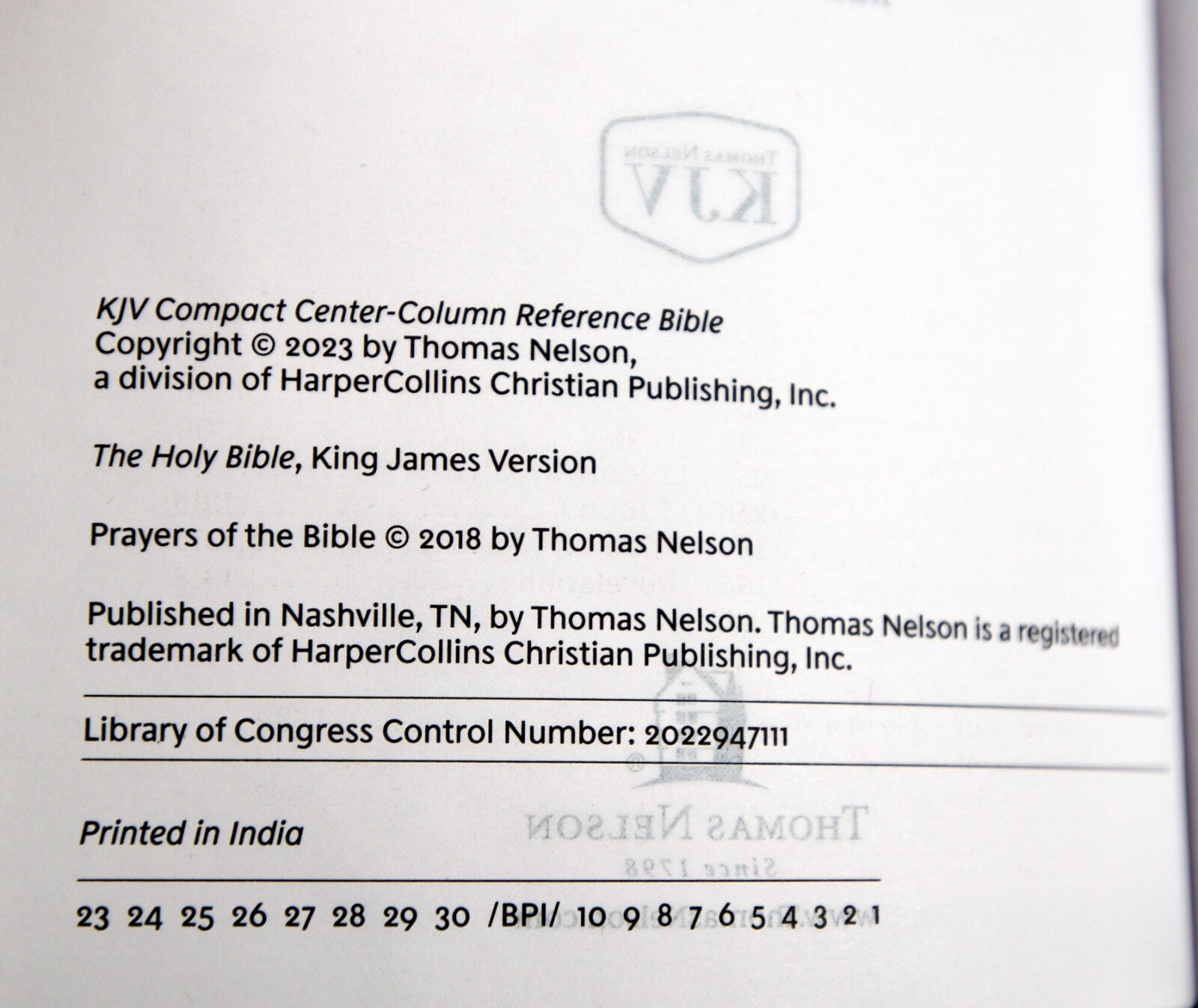 KJV Bible: Compact Center-Column Reference Bible, Black Genuine Leather