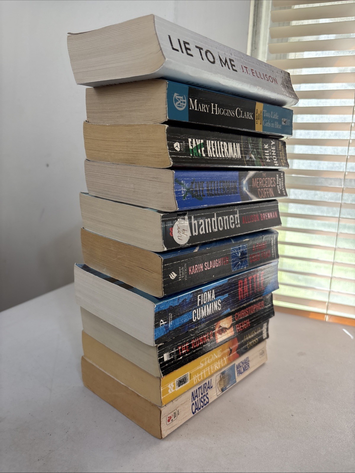 Lot of 10 – Mystery and Thrillers – Mixed Authors – FREE SHIPPING