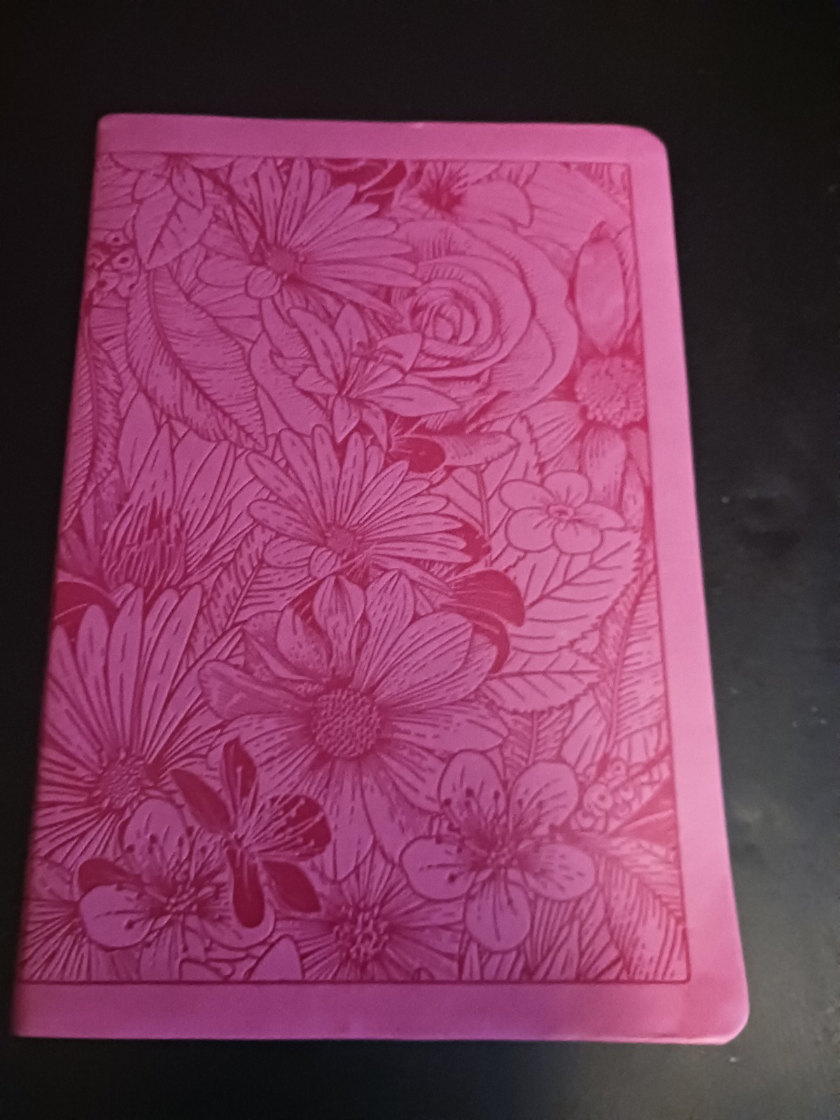 Tyndale NLT Large Print Thinline Bible Pink Floral Imitation Leather Filament
