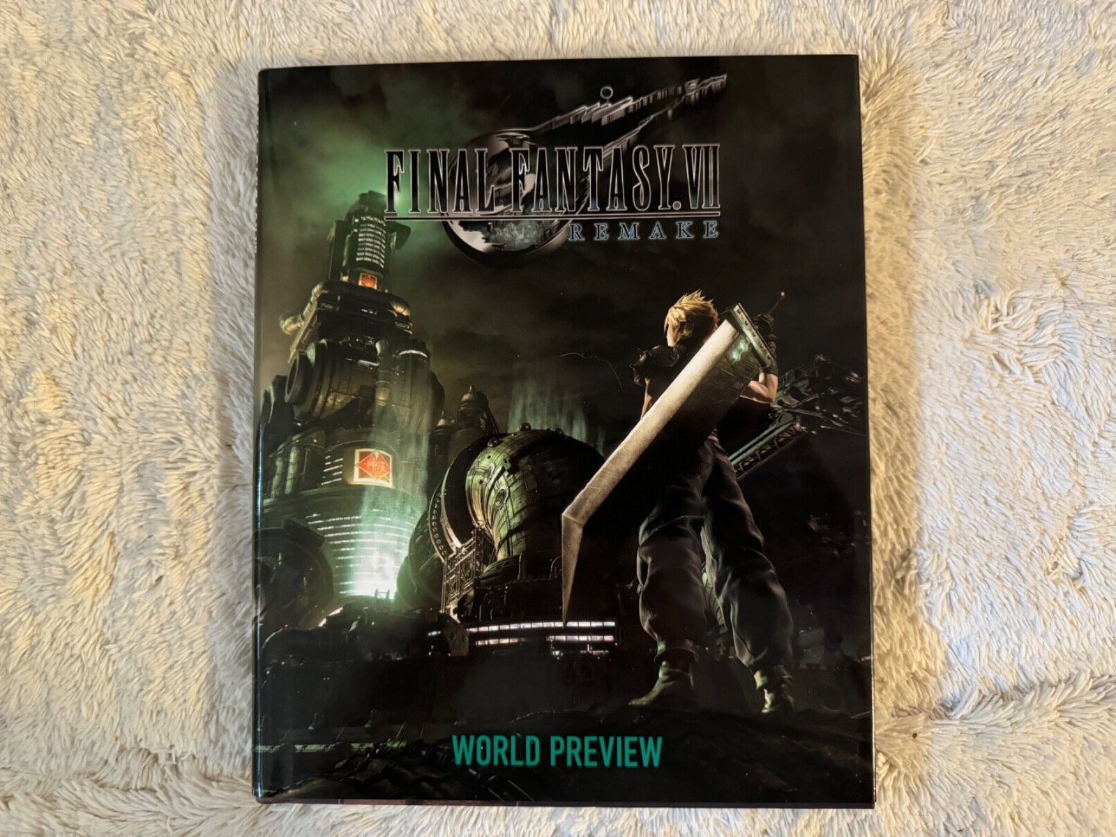 FINAL FANTASY VII REMAKE WORLD PREVIEW ART HARDCOVER BOOK