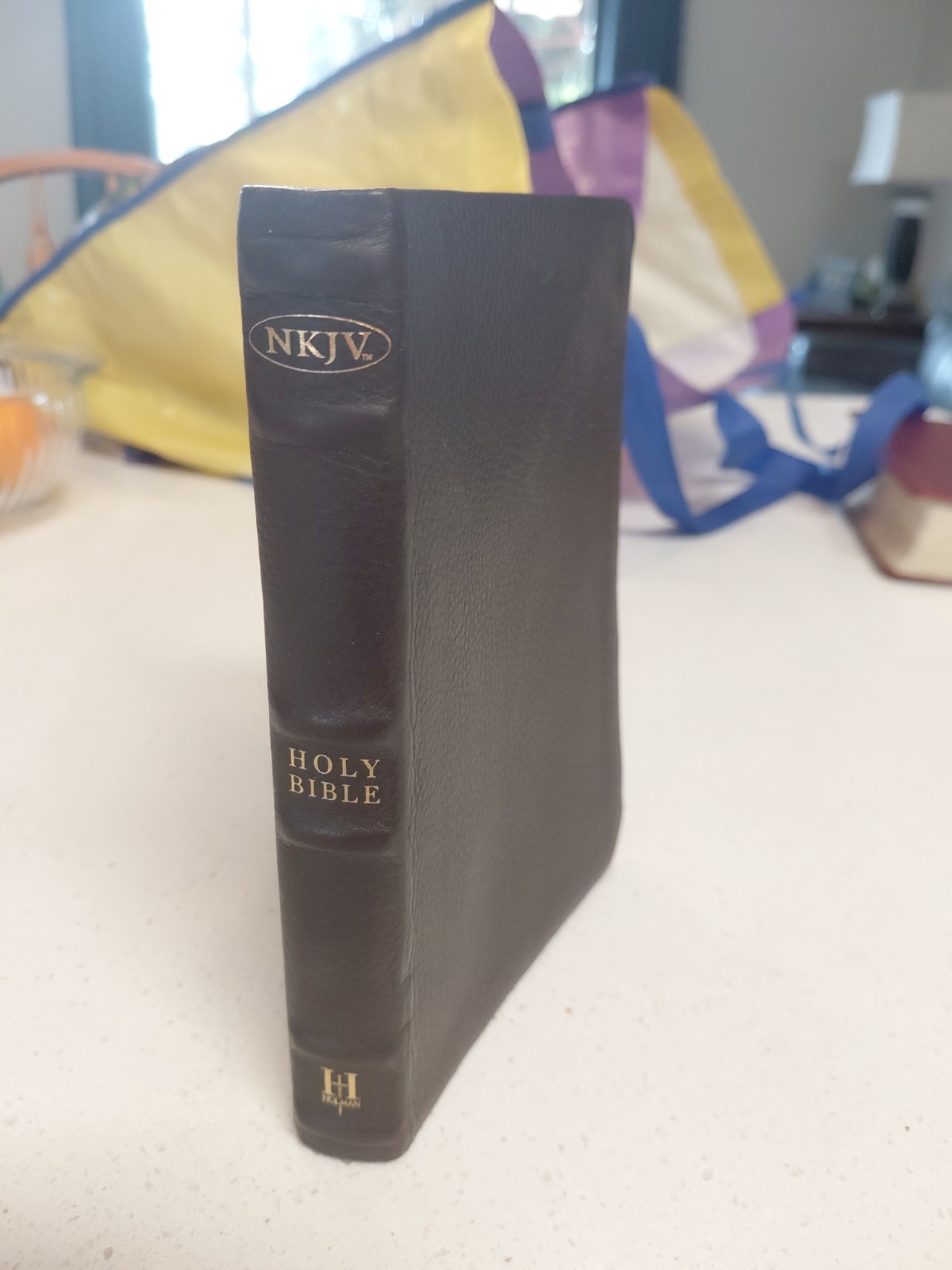 NKJV Ultra Thin Compact Bible Brown Leather Touch Cover TINY PRINT Like new cond