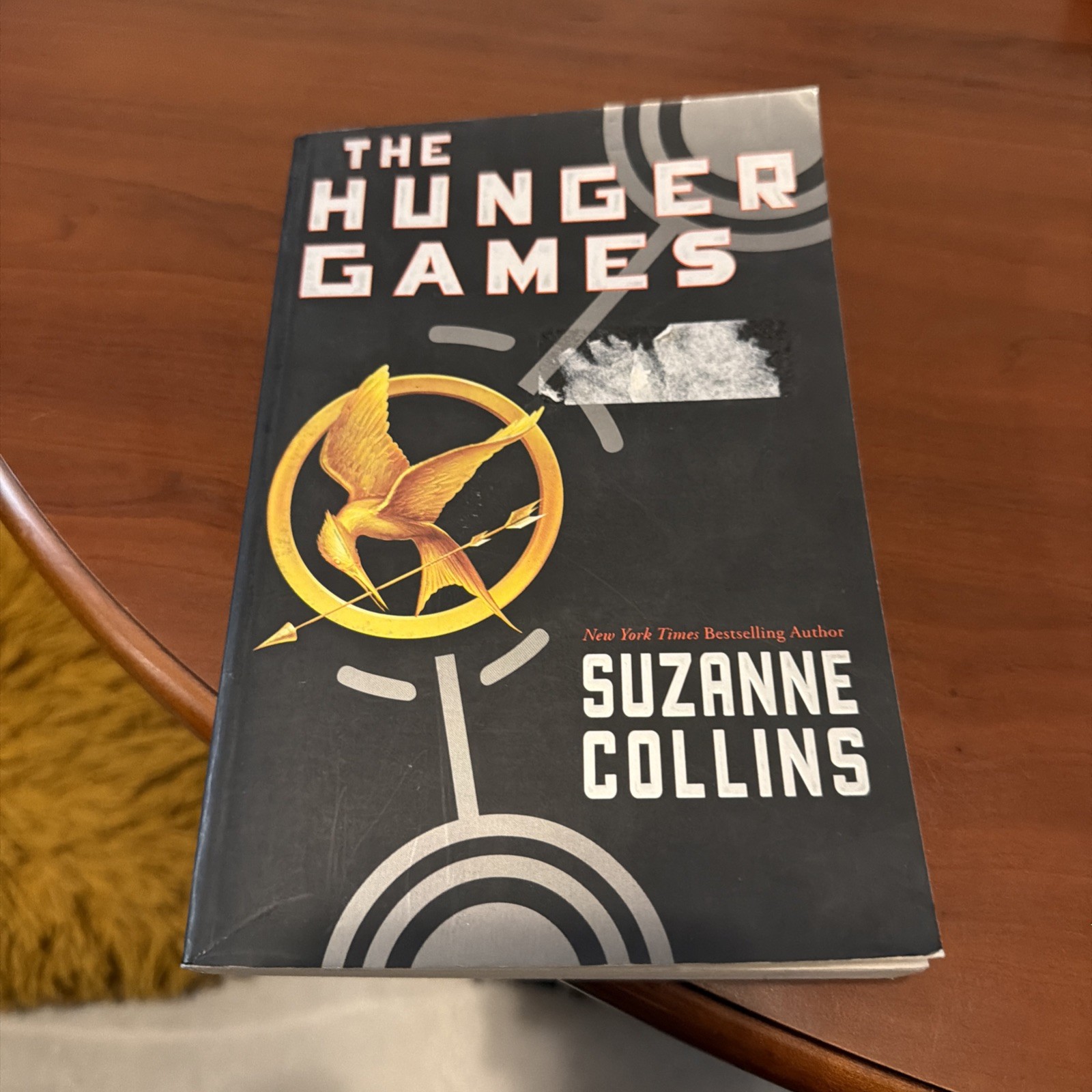 Hunger Games (Hunger Games, Book One) by Suzanne Collins (2010, Trade Paperback)